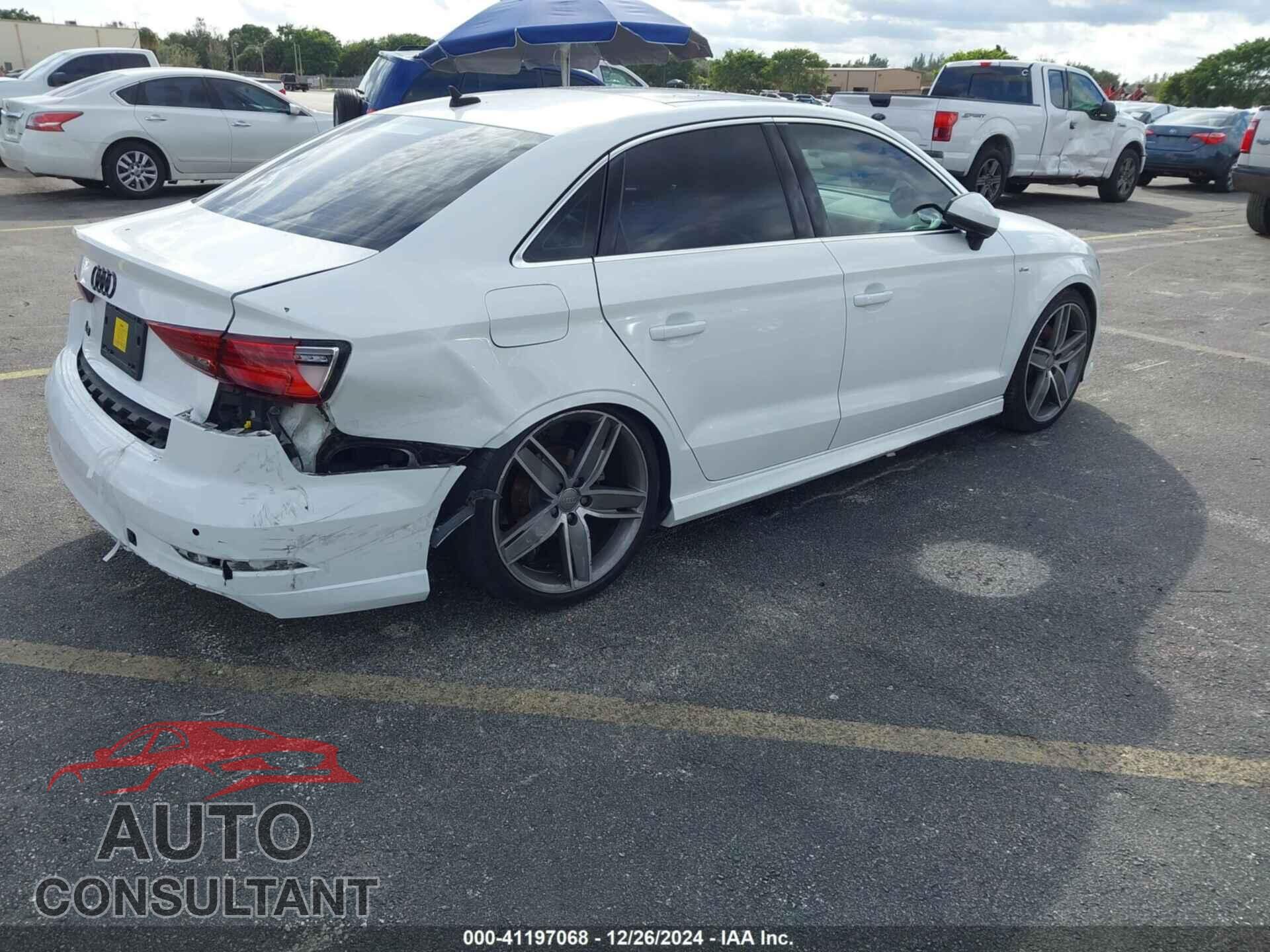AUDI A3 2019 - WAUGUGFF7KA088580