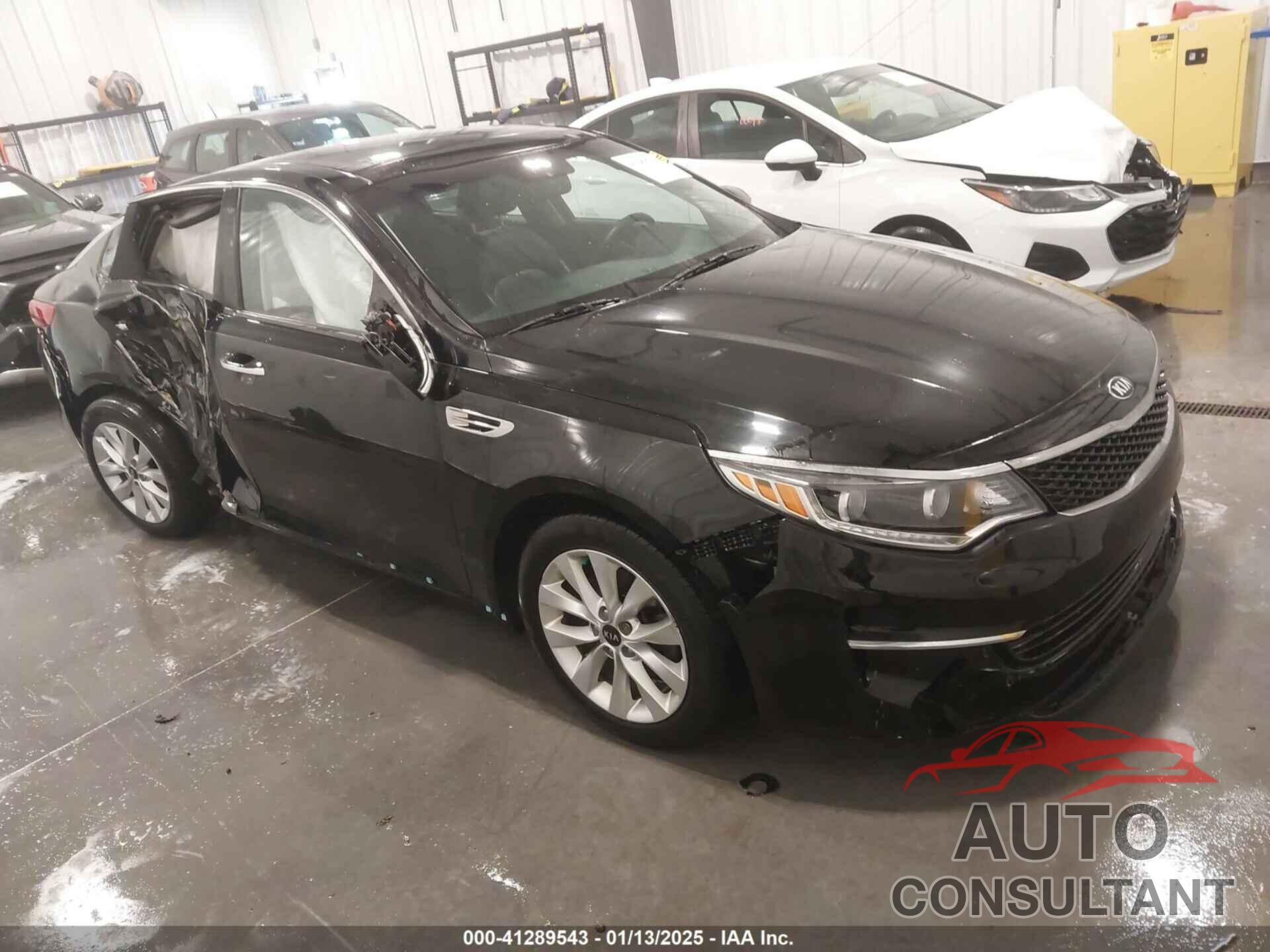 KIA OPTIMA 2018 - 5XXGU4L34JG247151