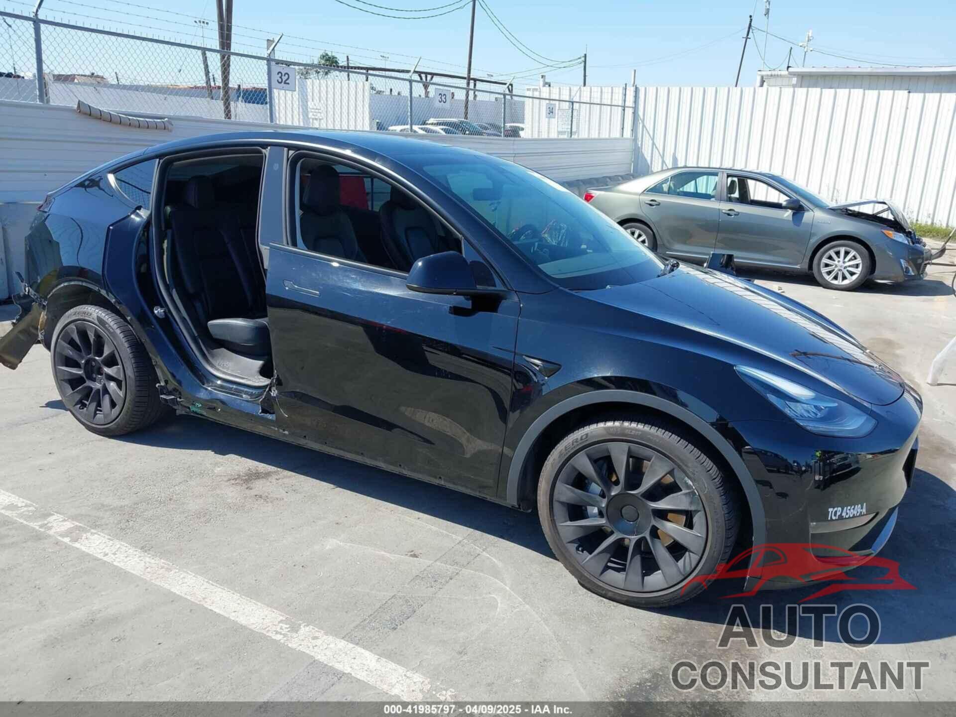 TESLA MODEL Y 2022 - 7SAYGDEE6NF480471
