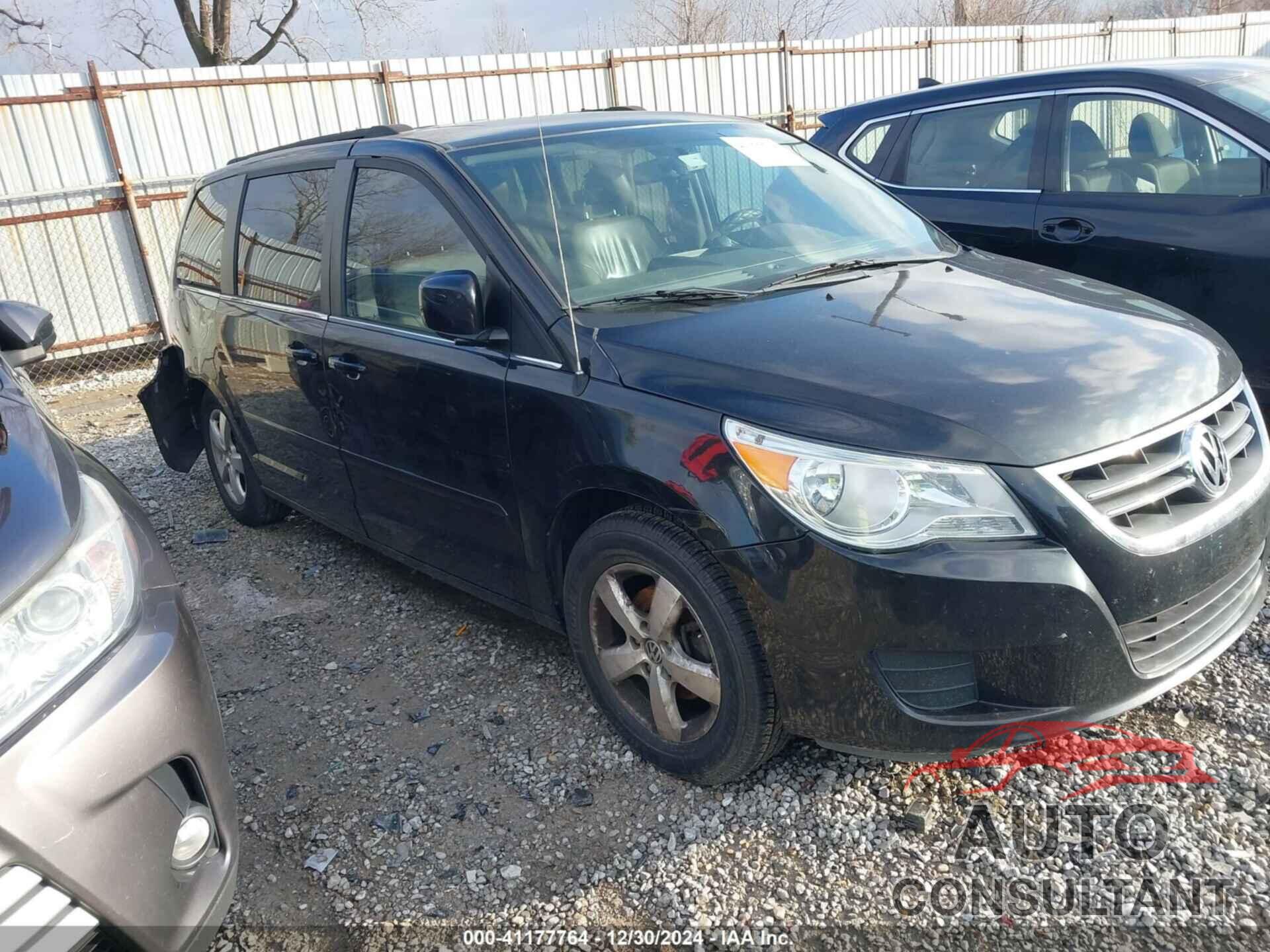 VOLKSWAGEN ROUTAN 2011 - 2V4RW5DG0BR670544