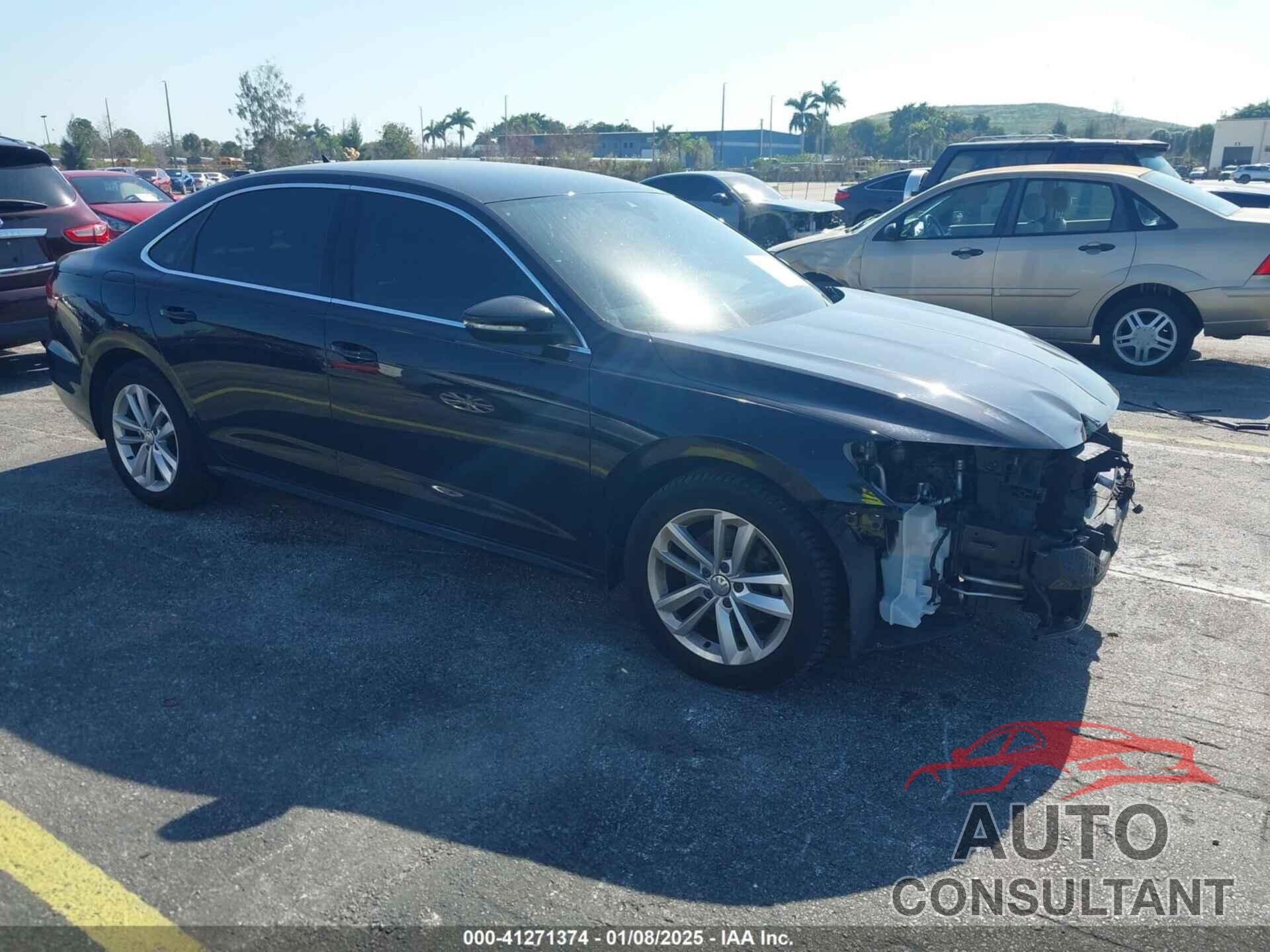 VOLKSWAGEN PASSAT 2020 - 1VWSA7A33LC017334