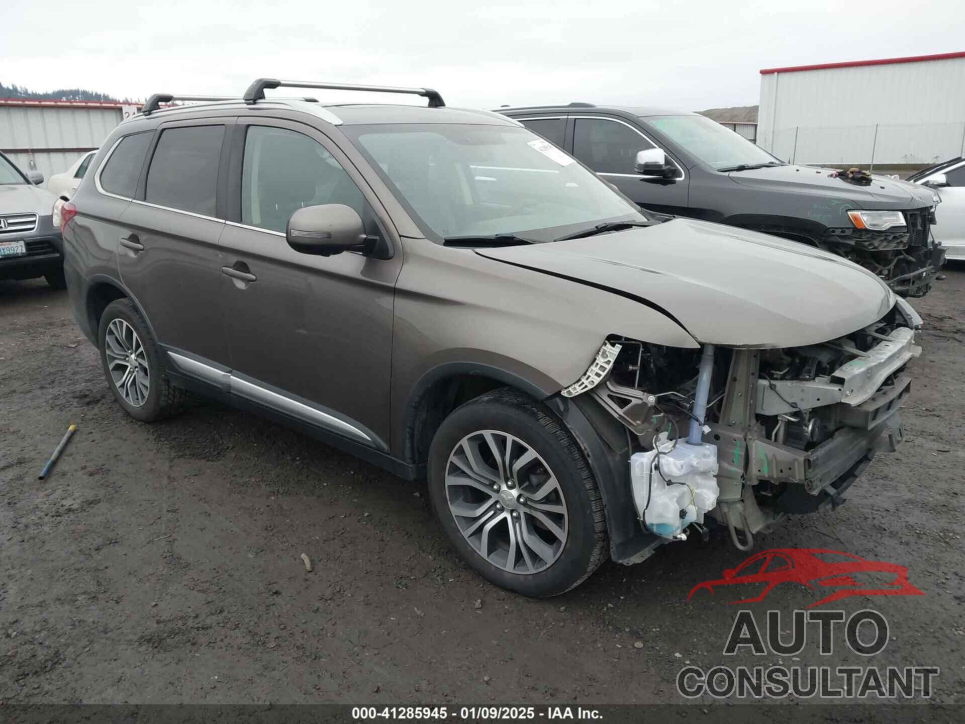 MITSUBISHI OUTLANDER 2018 - JA4AZ3A34JZ044627
