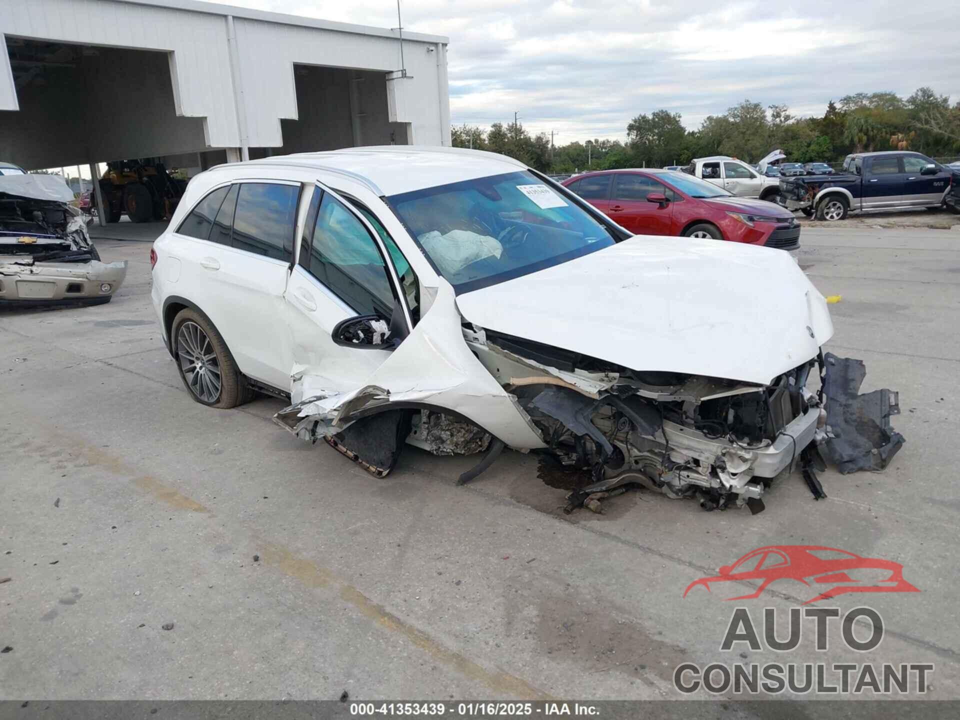 MERCEDES-BENZ GLC 300 2020 - WDC0G8DB2LF739999