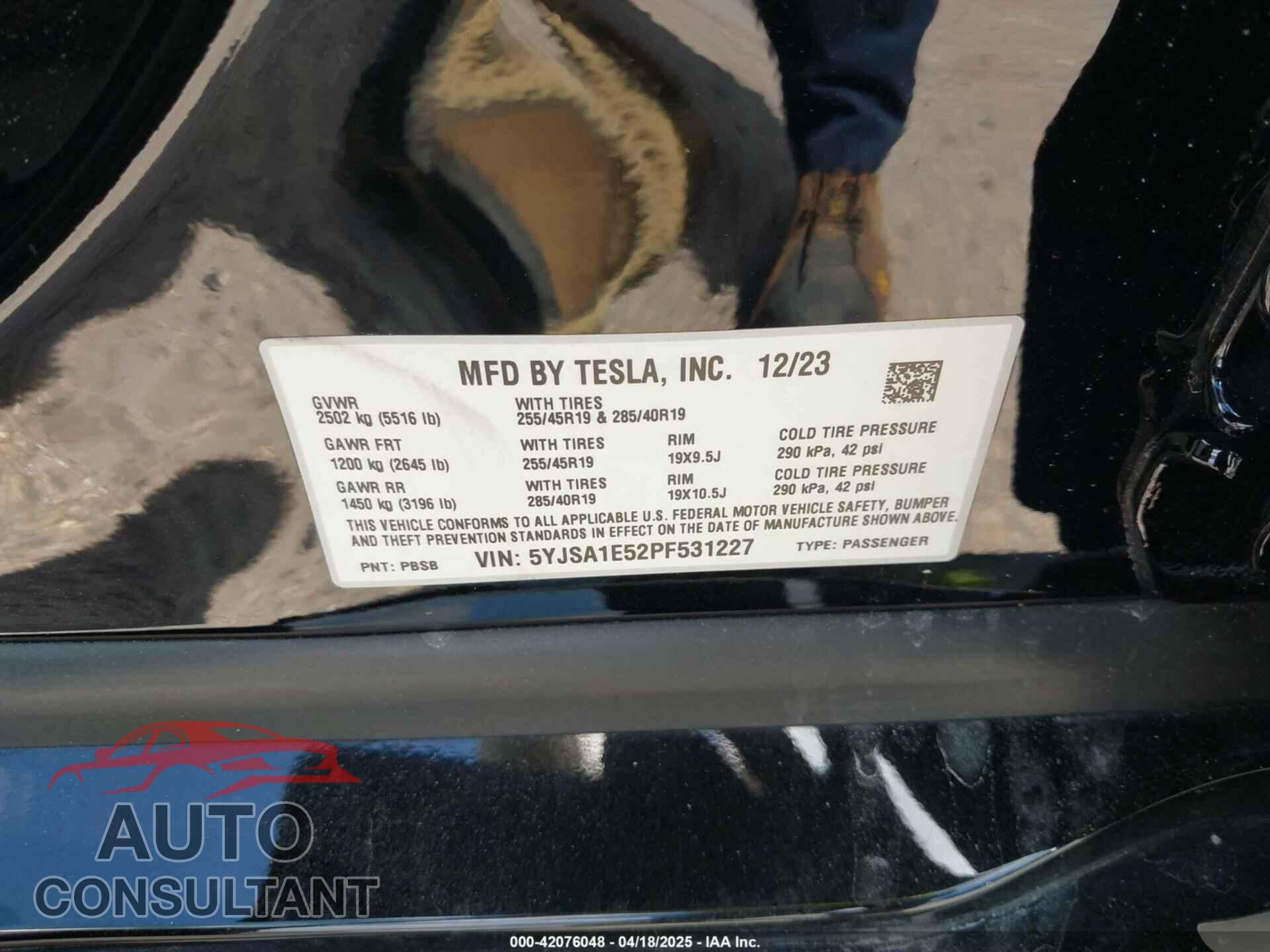 TESLA MODEL S 2023 - 5YJSA1E52PF531227