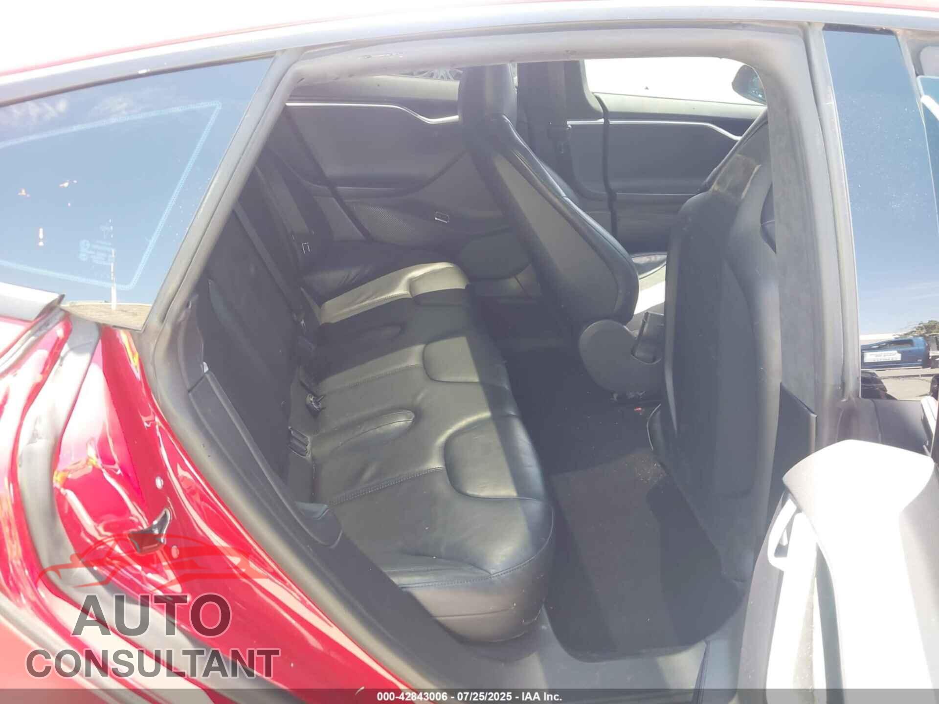 TESLA MODEL S 2013 - 5YJSA1CN2DFP09247