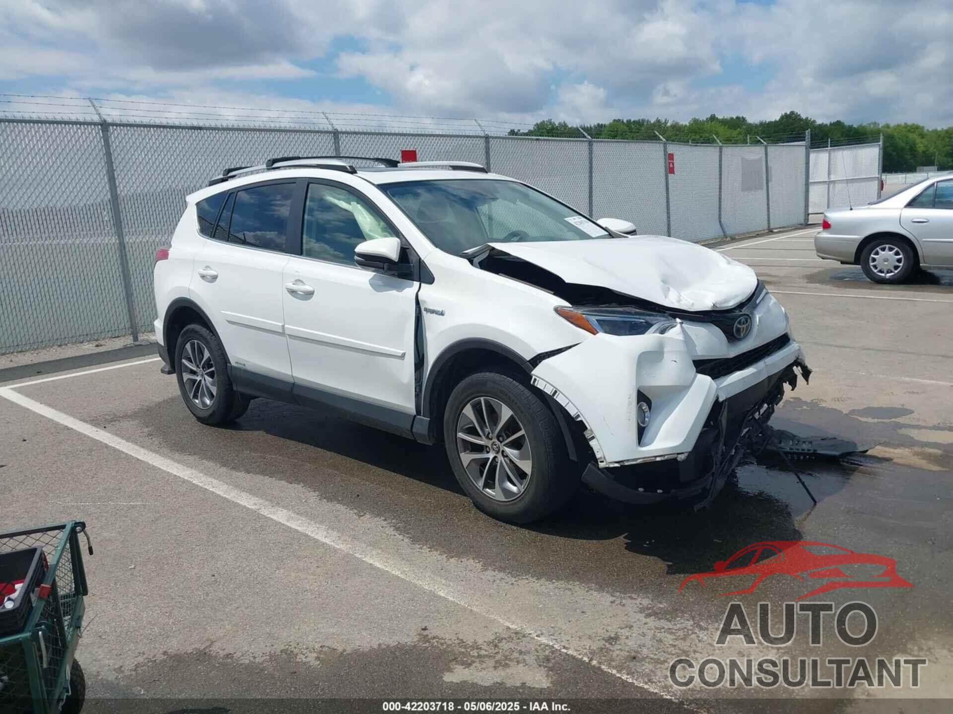TOYOTA RAV4 HYBRID 2017 - JTMRJREV3HD083733