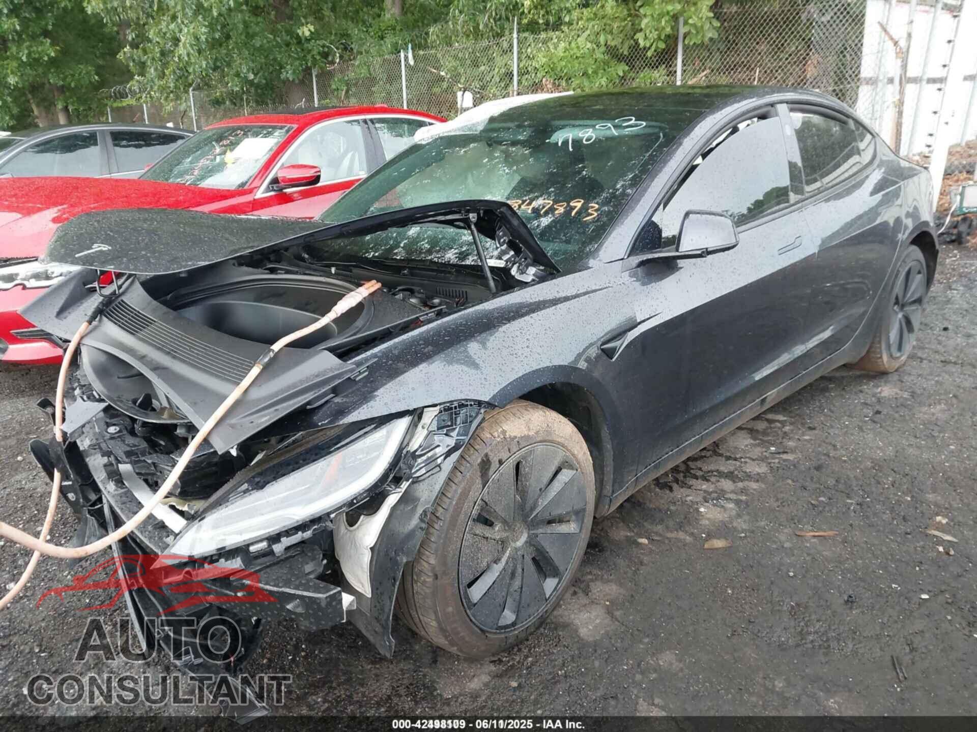 TESLA MODEL 3 2024 - 5YJ3E1EA7RF847893