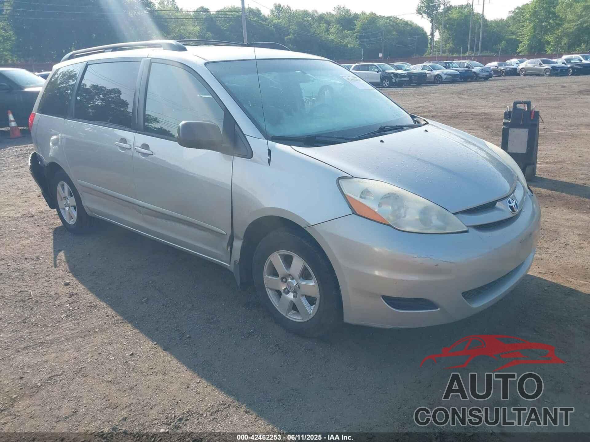 TOYOTA SIENNA 2010 - 5TDKK4CC0AS307327