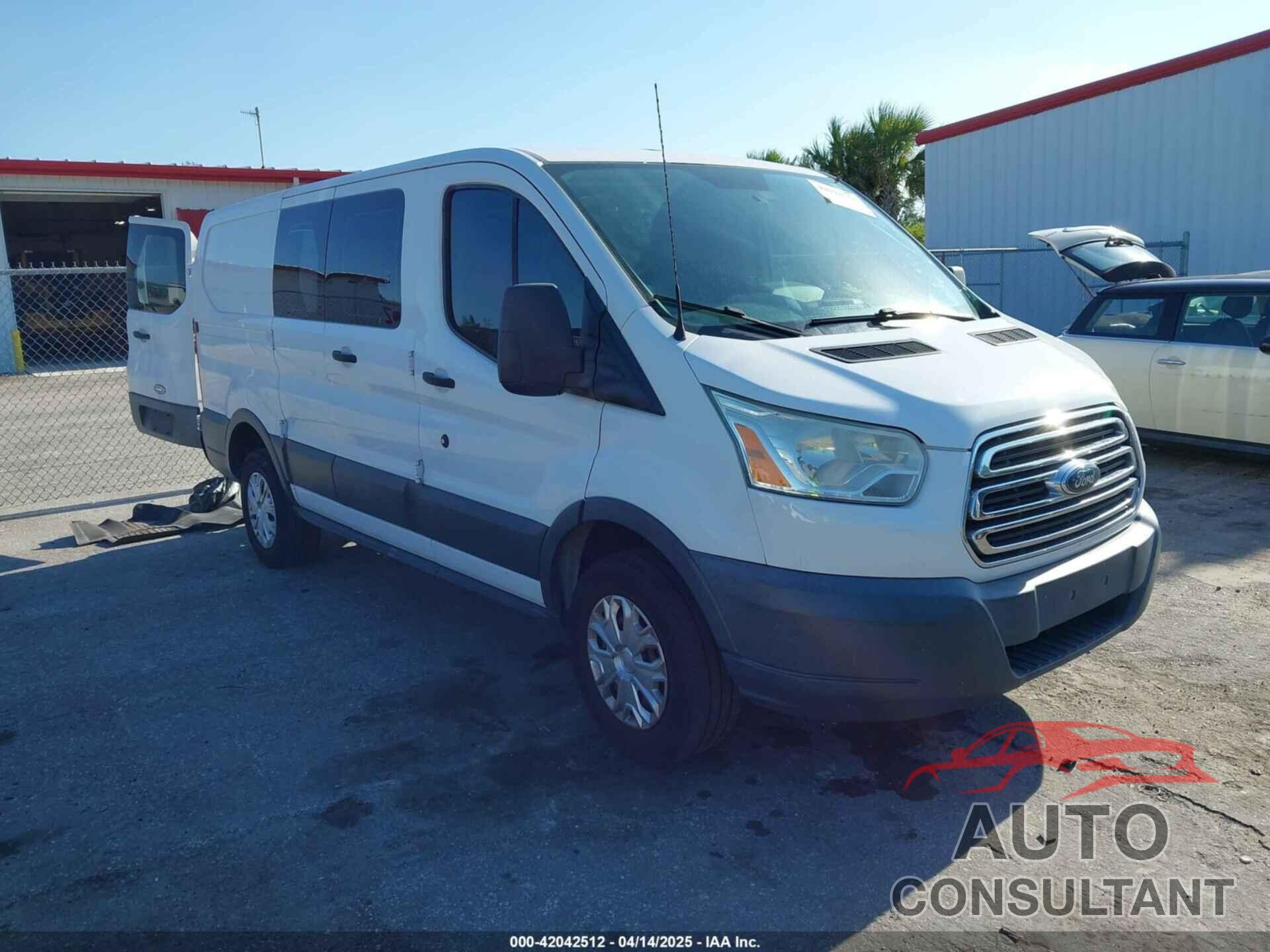 FORD TRANSIT-250 2015 - 1FTNR1ZM8FKA41321