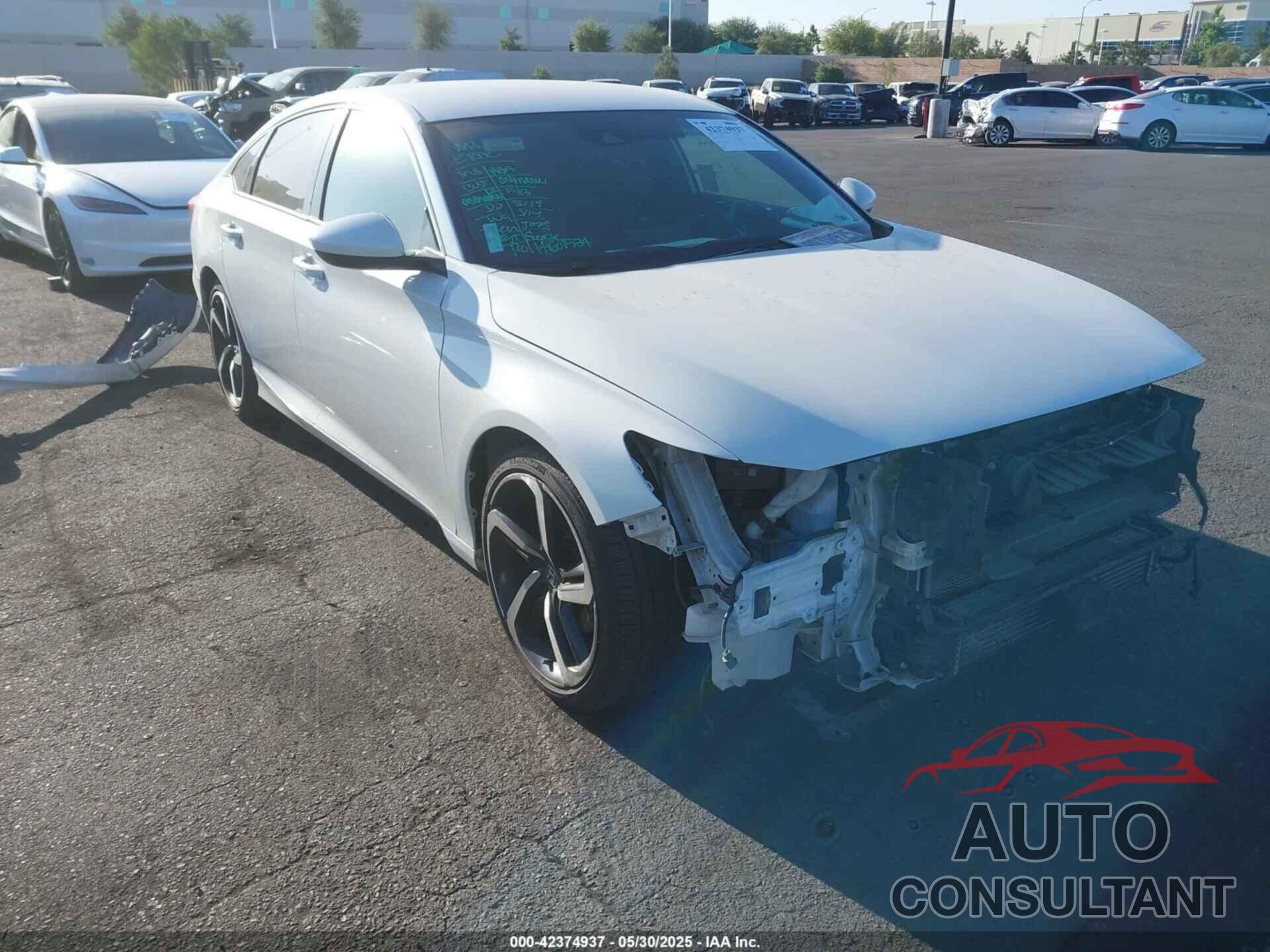 HONDA ACCORD 2018 - 1HGCV1F33JA262579