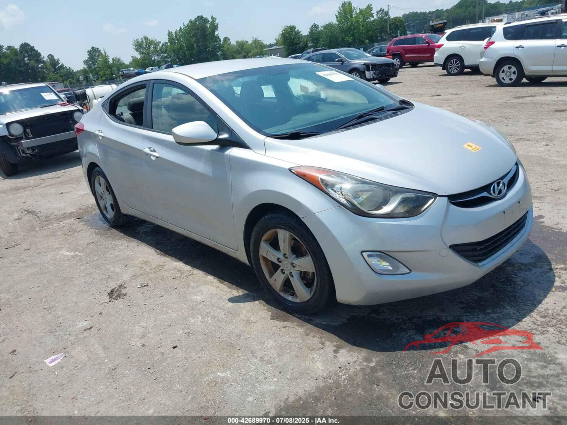 HYUNDAI ELANTRA 2013 - KMHDH4AE2DU576209