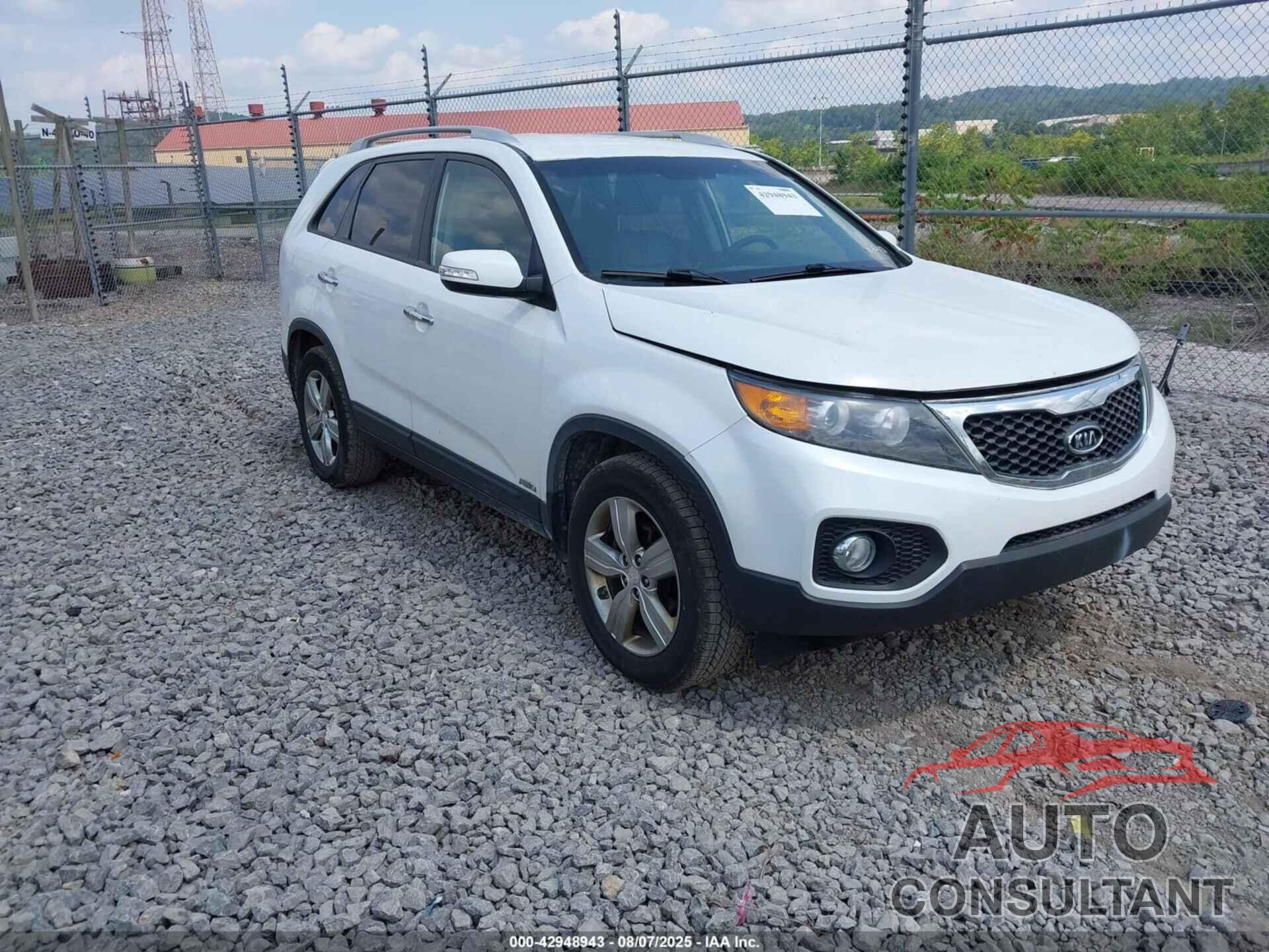 KIA SORENTO 2013 - 5XYKUDA24DG380657