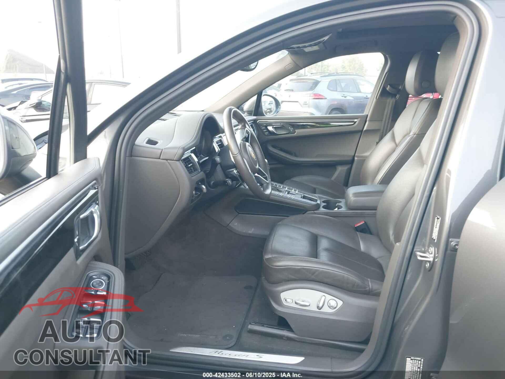 PORSCHE MACAN 2015 - WP1AB2A5XFLB60574
