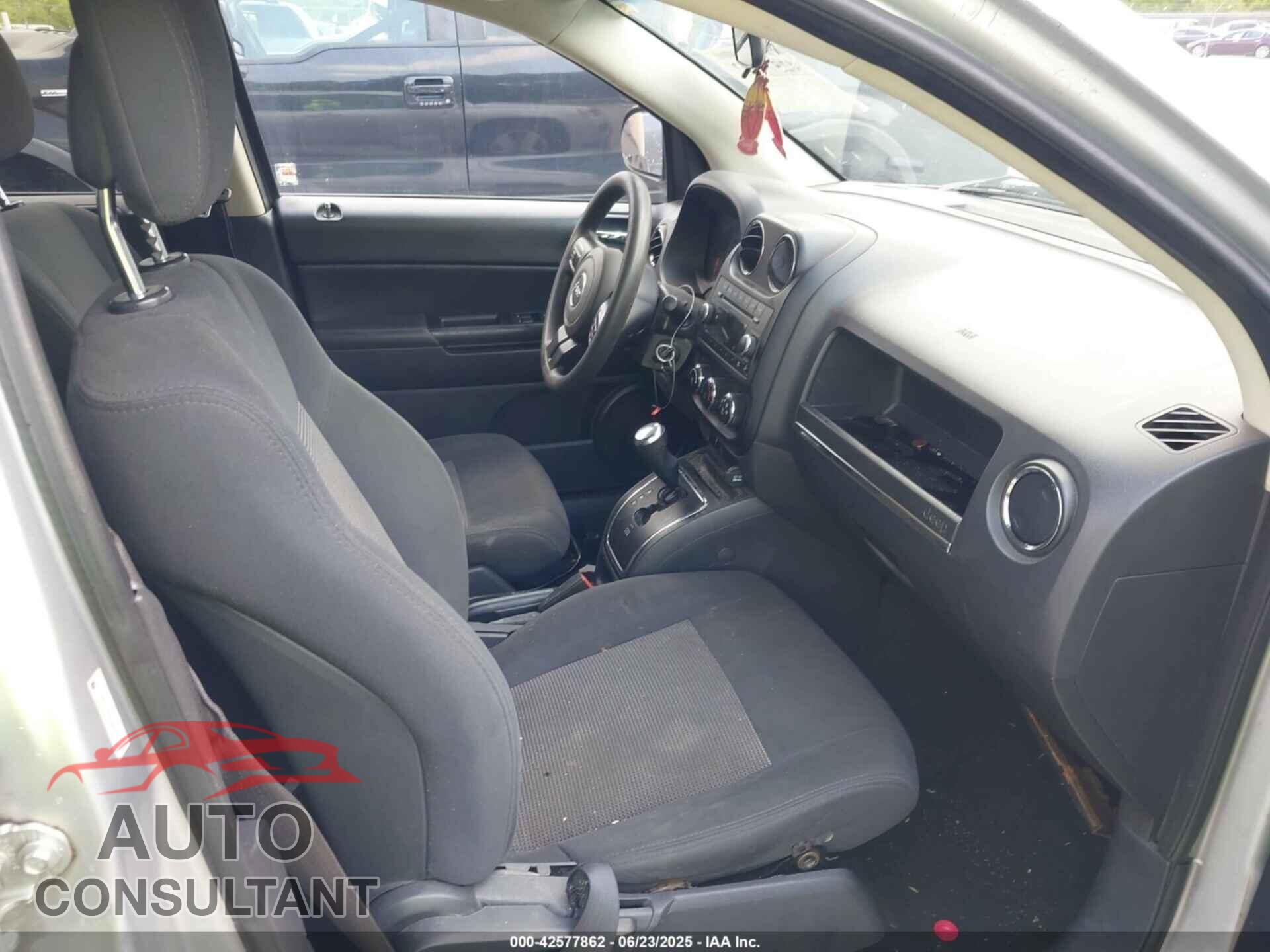 JEEP COMPASS 2011 - 1J4NT1FA2BD286331