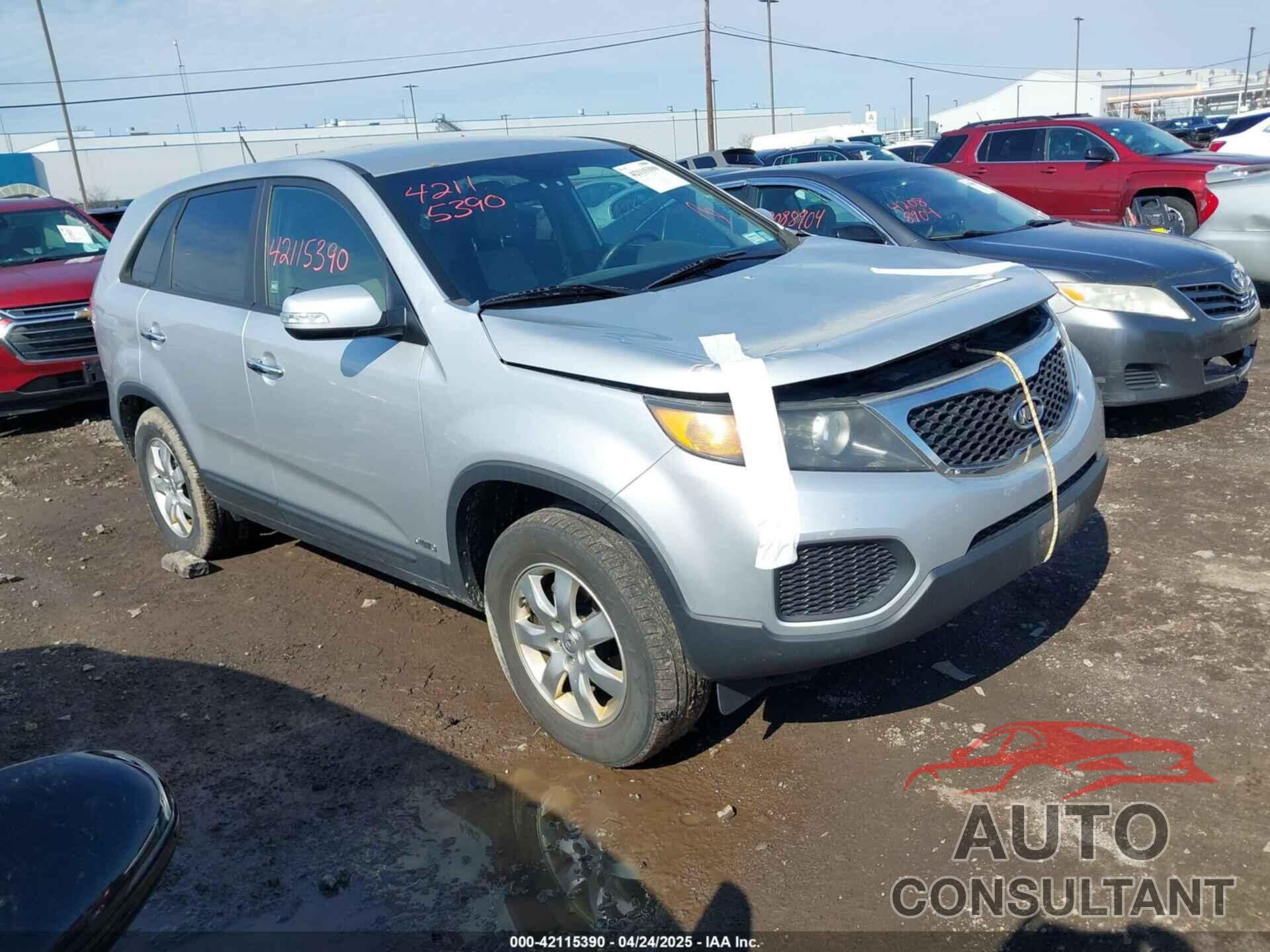 KIA SORENTO 2011 - 5XYKTCA12BG014522