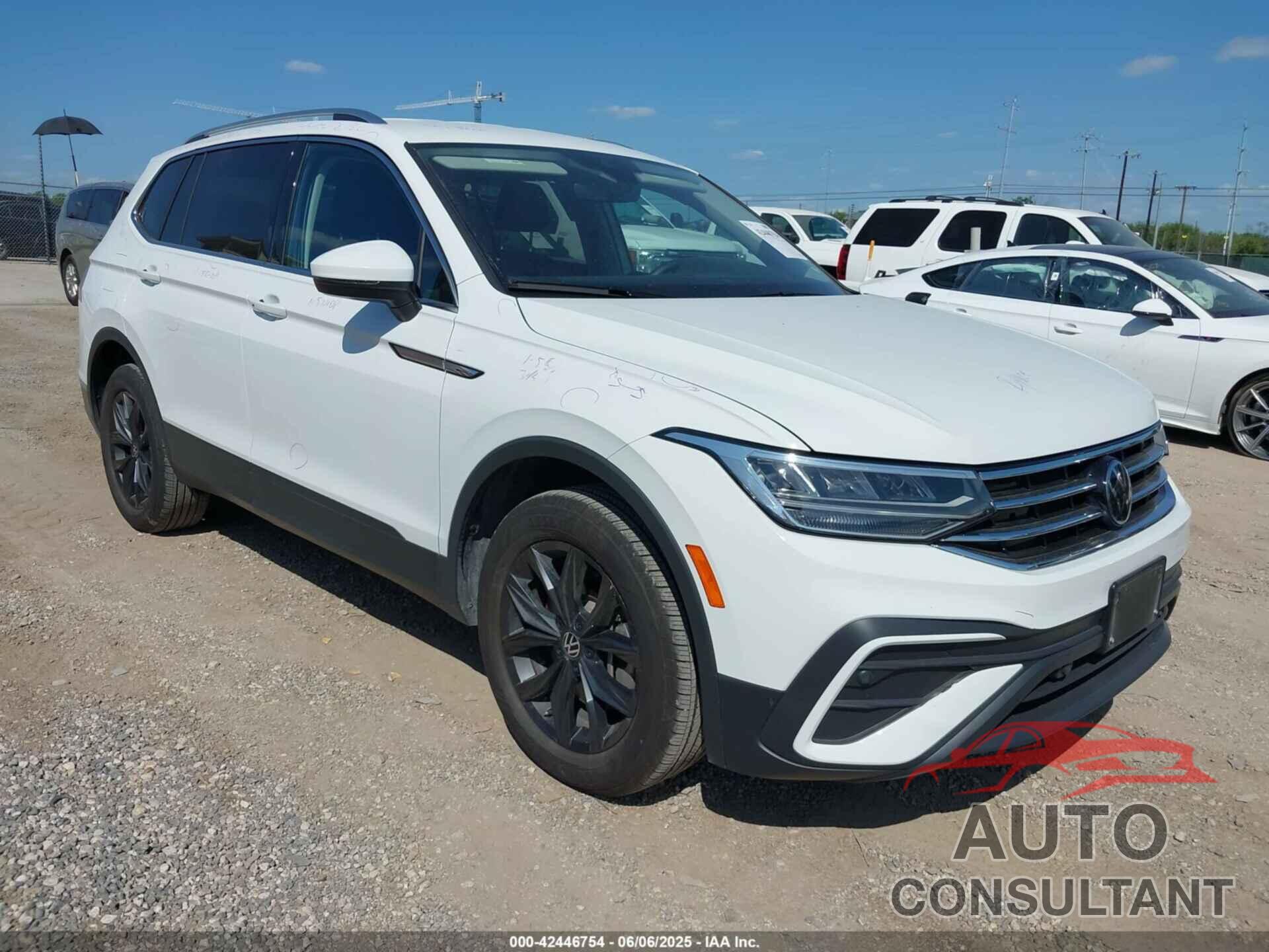 VOLKSWAGEN TIGUAN 2024 - 3VV2B7AX9RM123637