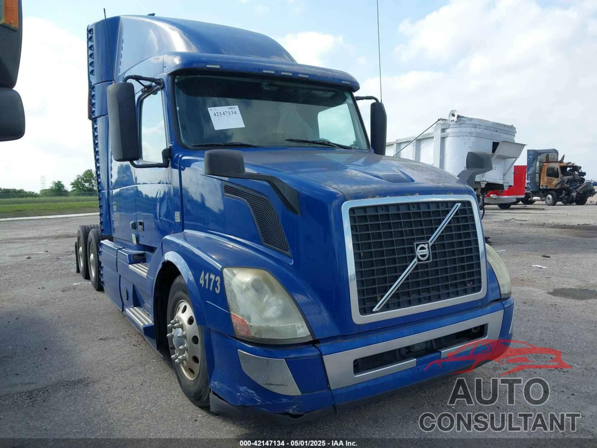 VOLVO VNL 2017 - 4V4NC9EG0HN971459