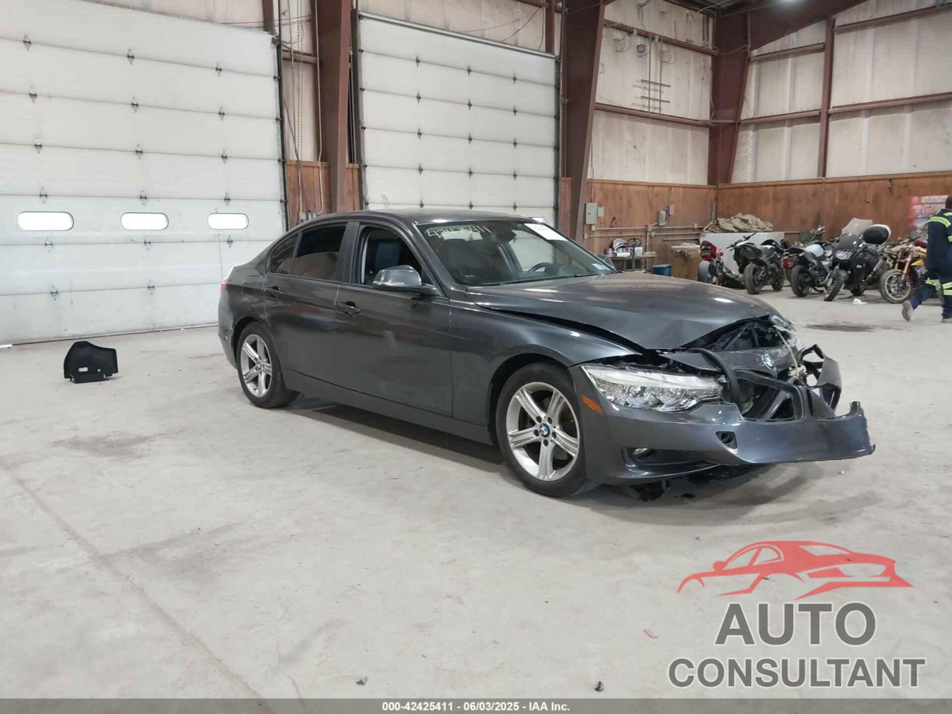BMW 328I 2013 - WBA3B5G50DNP40353