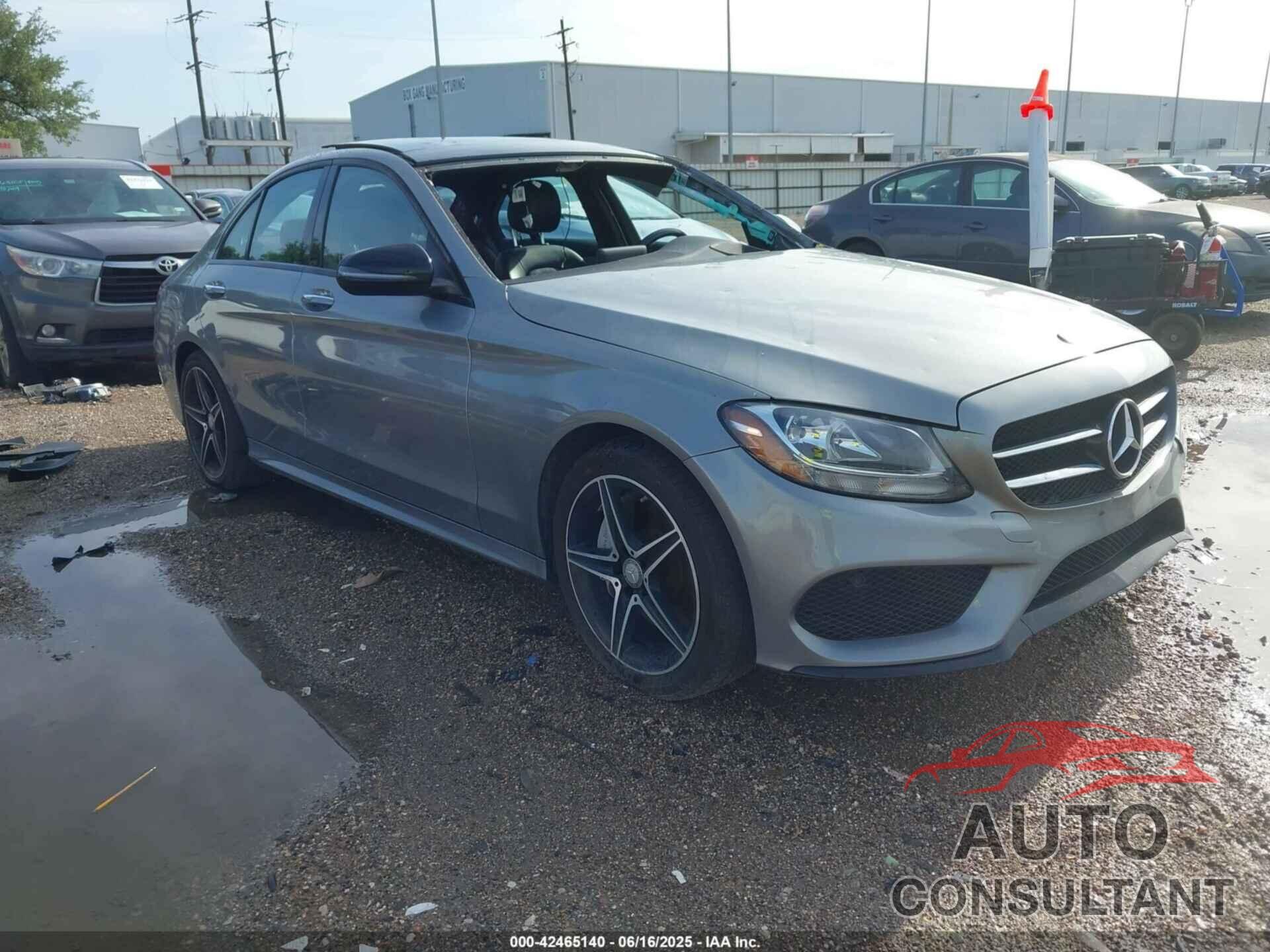 MERCEDES-BENZ C 300 2016 - 55SWF4KB8GU142847