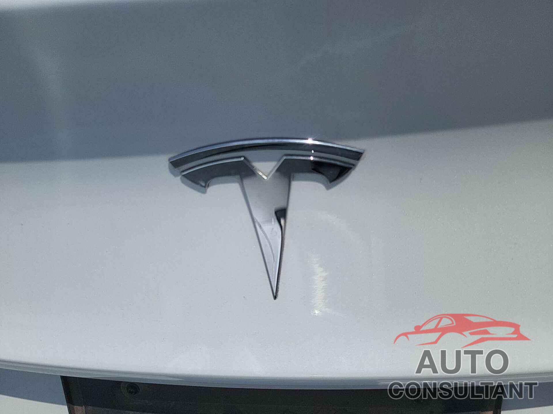 TESLA MODEL 3 2020 - 5YJ3E1EB6LF800953