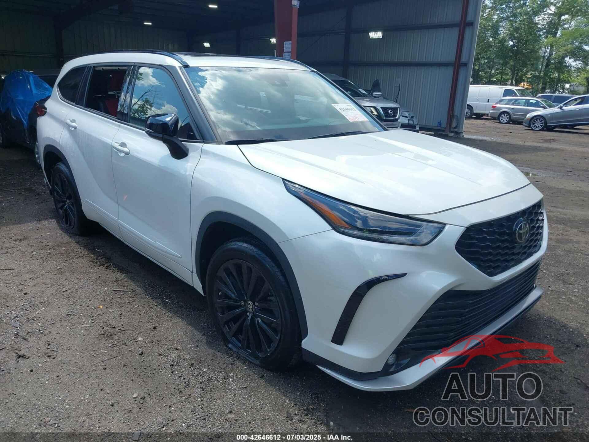 TOYOTA HIGHLANDER 2023 - 5TDKDRBH3PS001445