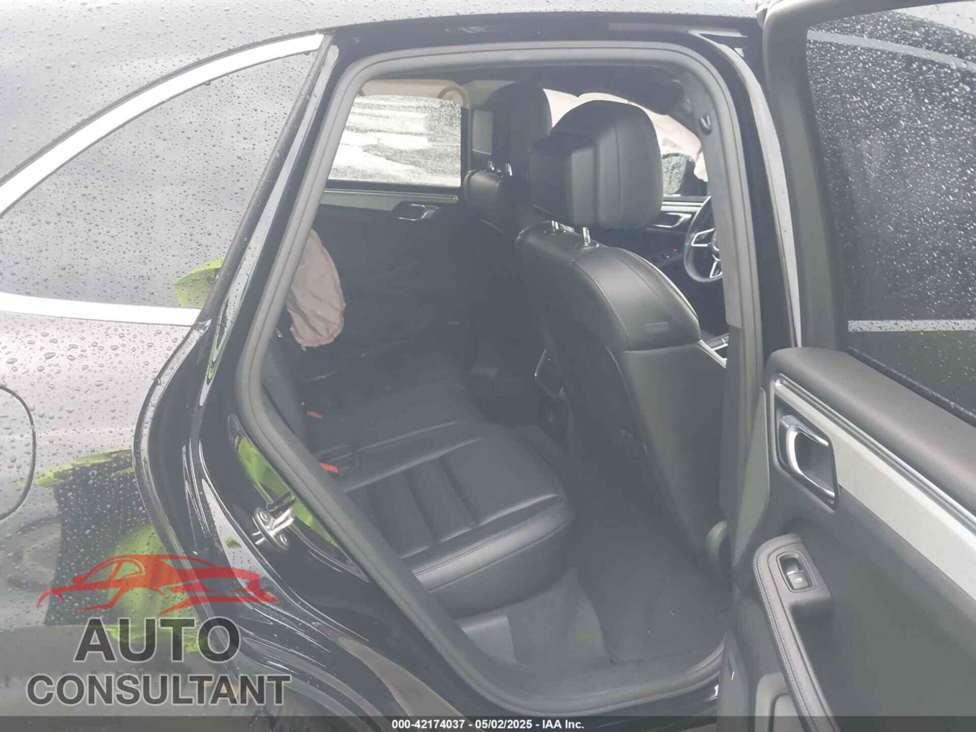 PORSCHE MACAN 2017 - WP1AF2A54HLB62022