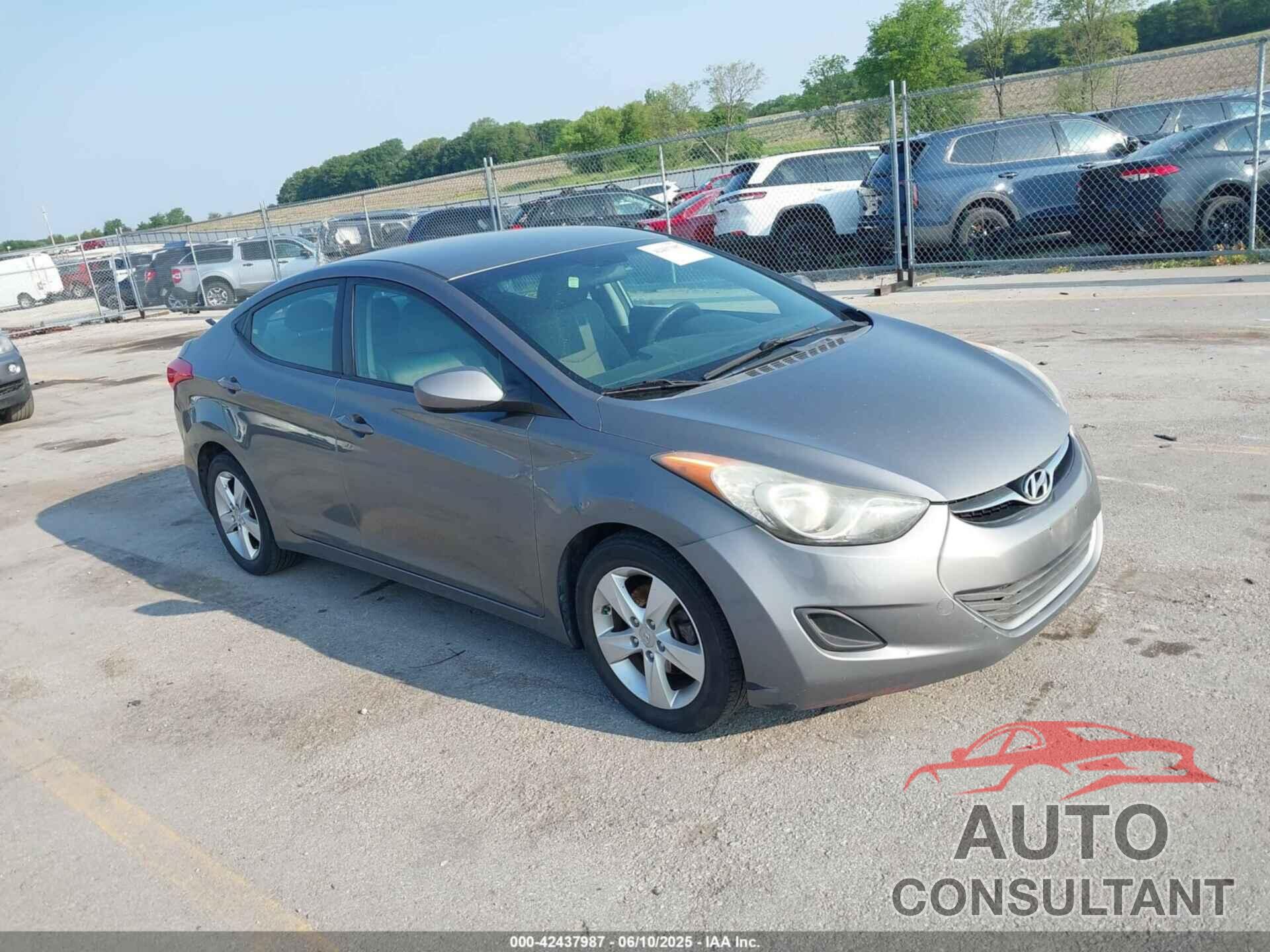 HYUNDAI ELANTRA 2013 - 5NPDH4AE4DH425273