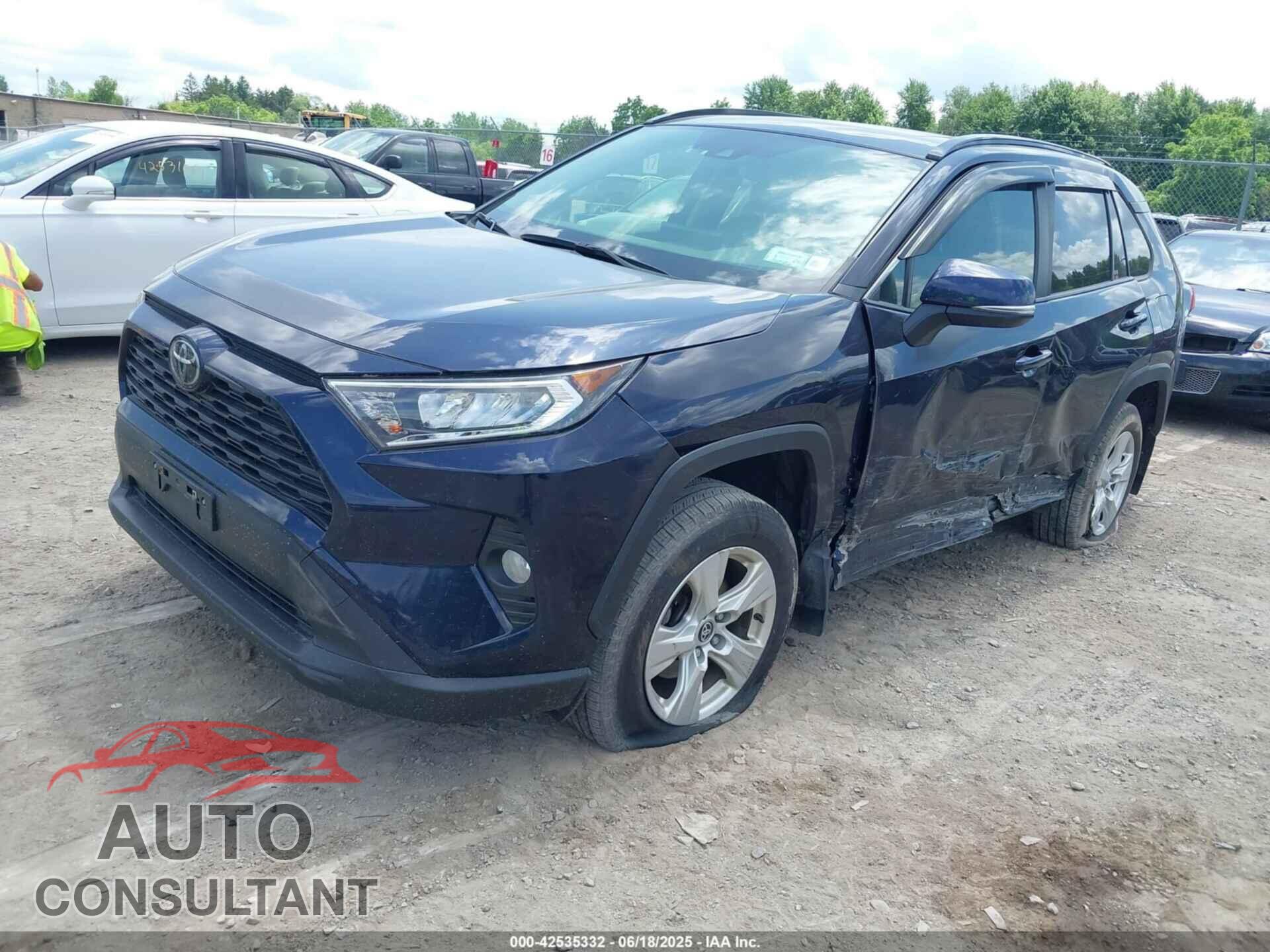 TOYOTA RAV4 2021 - JTMP1RFV3MD072909