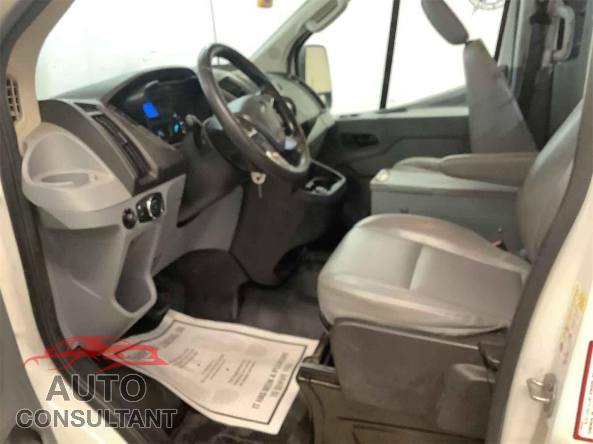 FORD TRANSIT 2018 - 1FTYE1YM8JKB52017