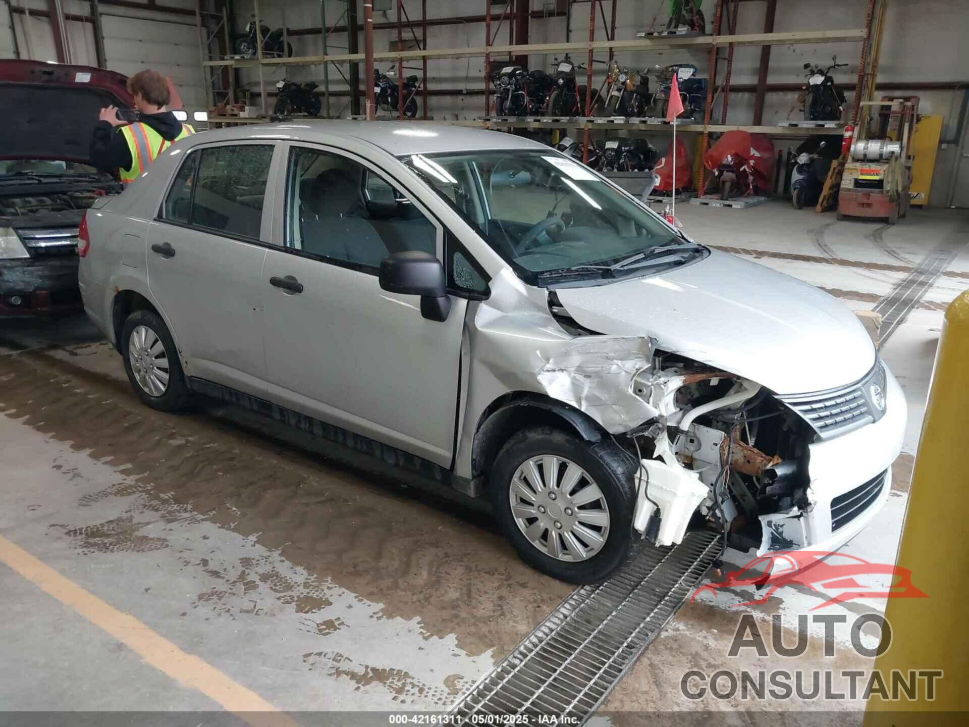 NISSAN VERSA 2009 - 3N1CC11E89L460255