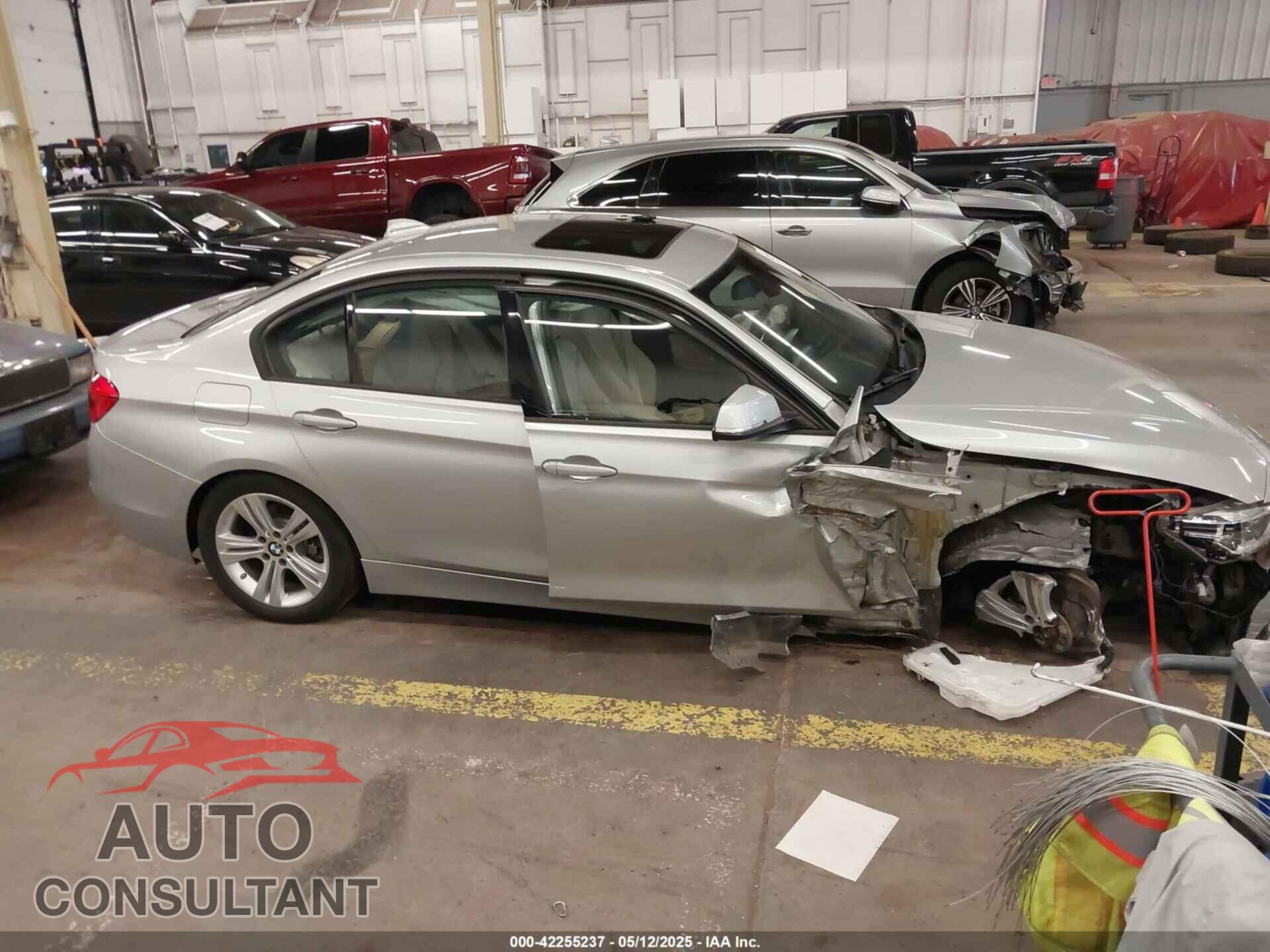 BMW 328I 2016 - WBA8E3G59GNU03637