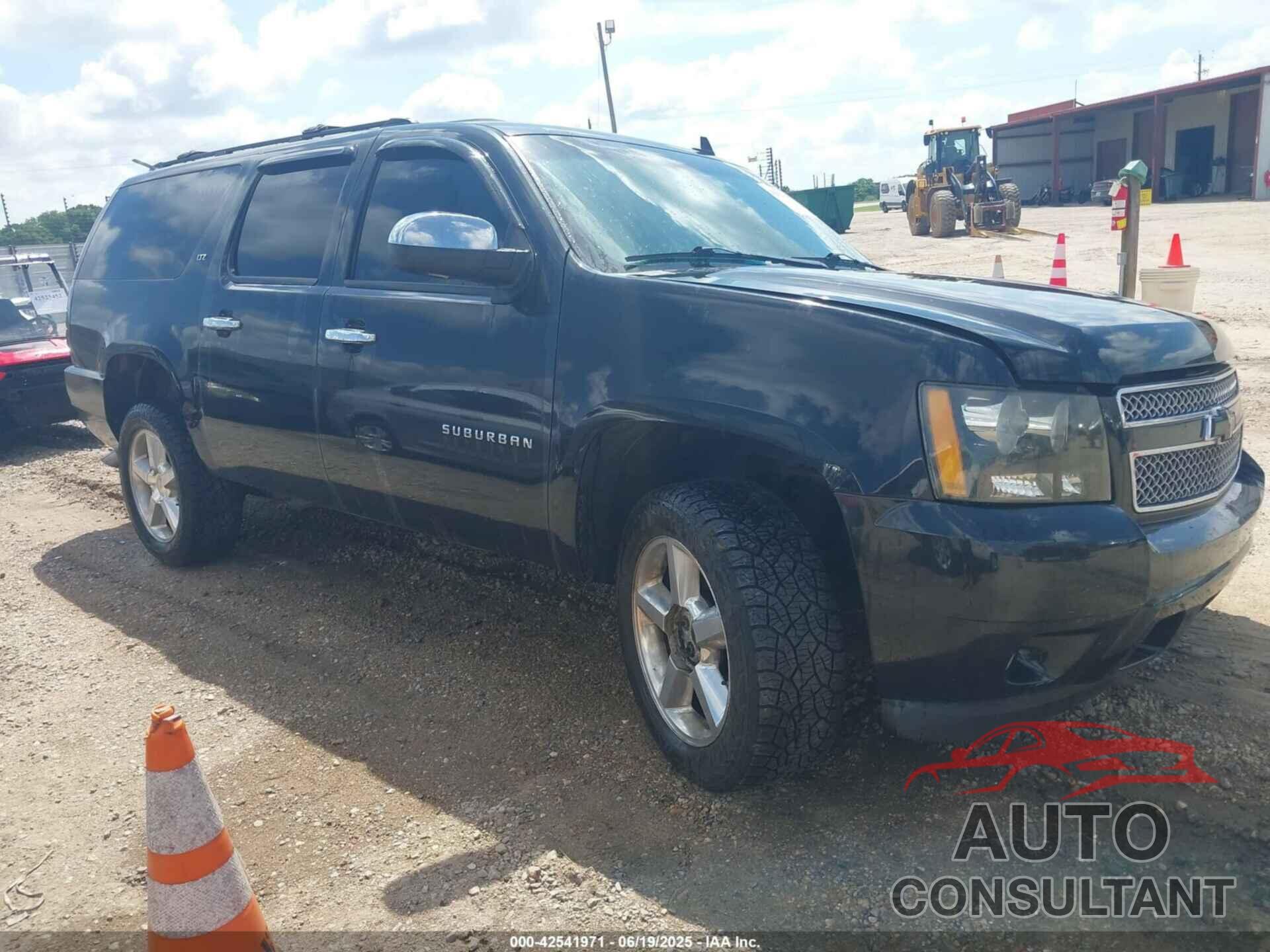 CHEVROLET SUBURBAN 1500 2011 - 1GNSKKE30BR367875