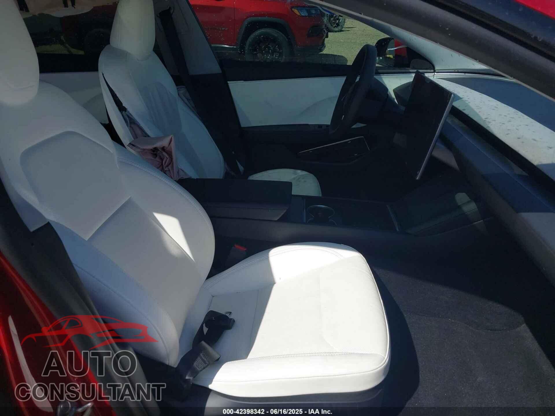 TESLA MODEL 3 2024 - 5YJ3E1EB2RF800621