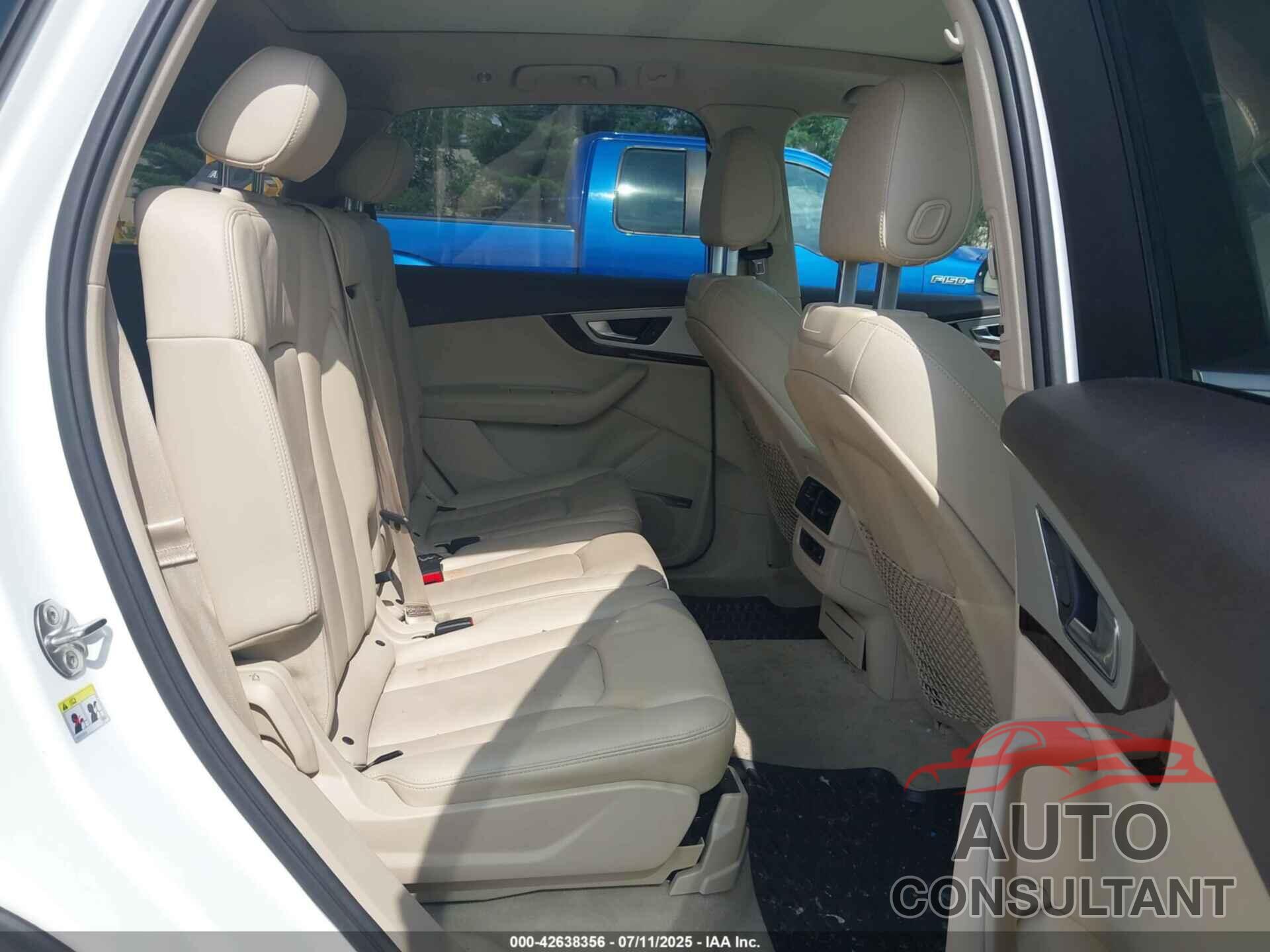 AUDI Q7 2017 - WA1LHAF70HD049844