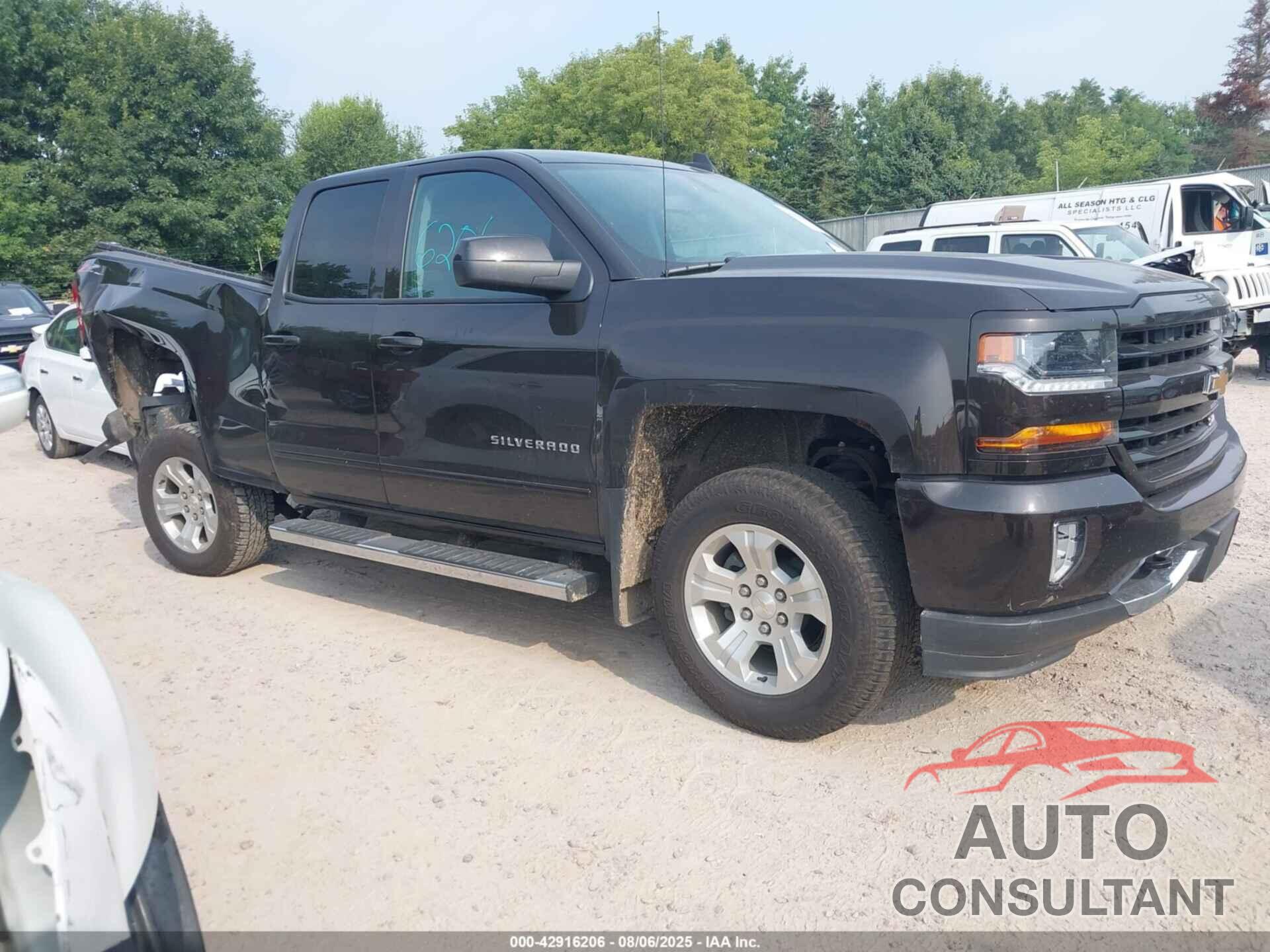 CHEVROLET SILVERADO 1500 2018 - 1GCVKREC3JZ198125