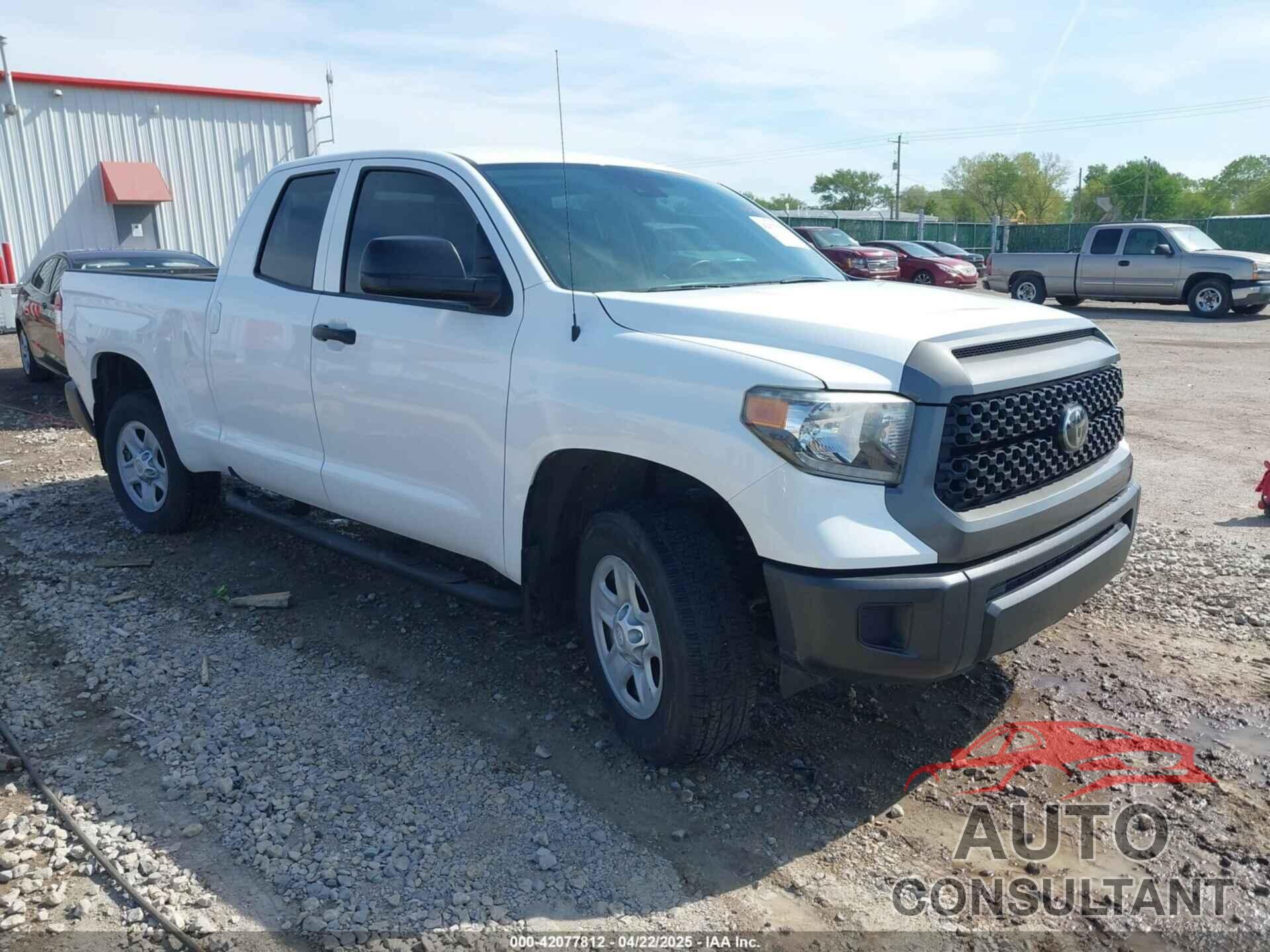 TOYOTA TUNDRA 2019 - 5TFUM5F18KX081858