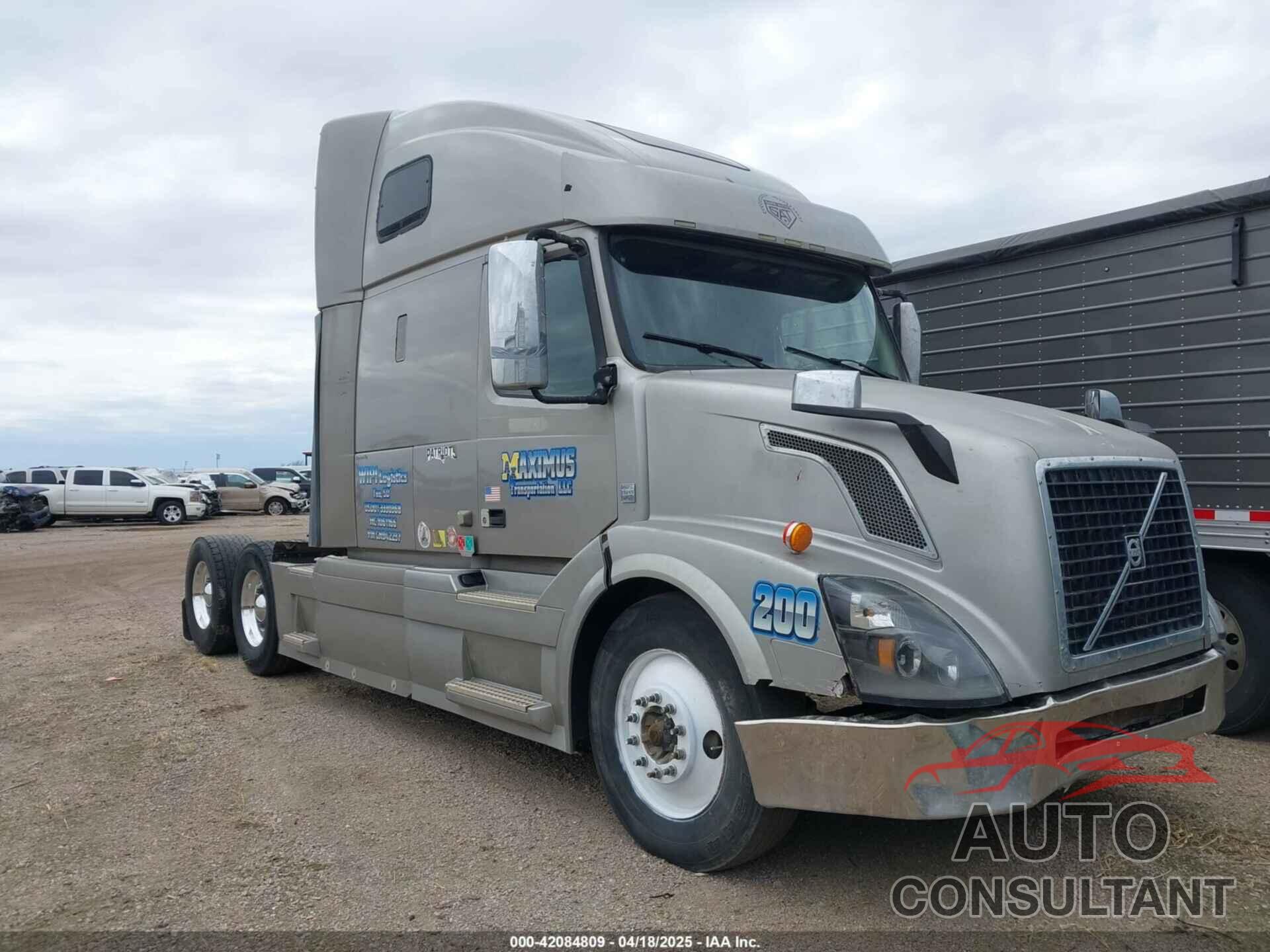 VOLVO VN 2016 - 4V4NC9EH3GN942237