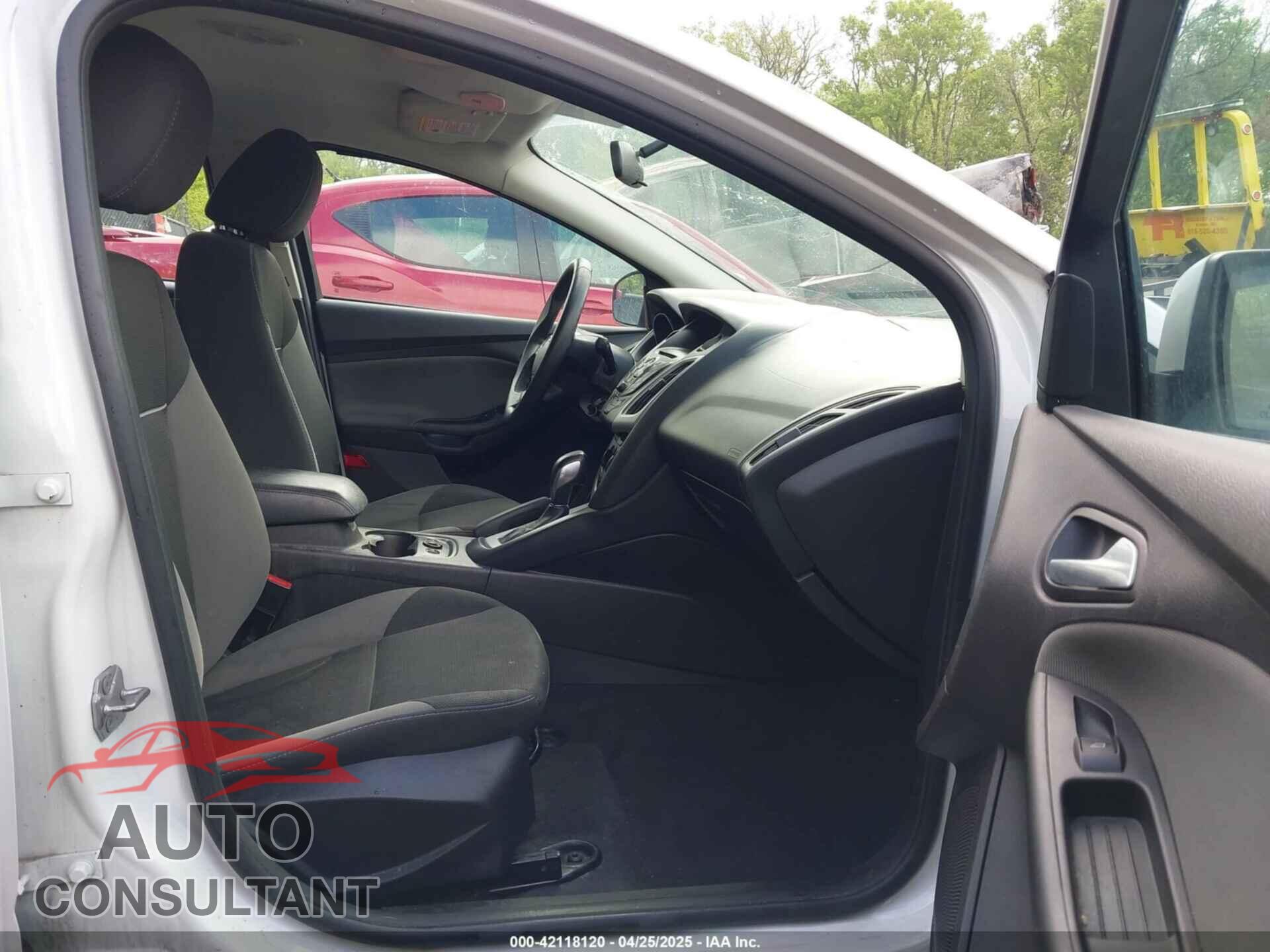 FORD FOCUS 2014 - 1FADP3F21EL224140