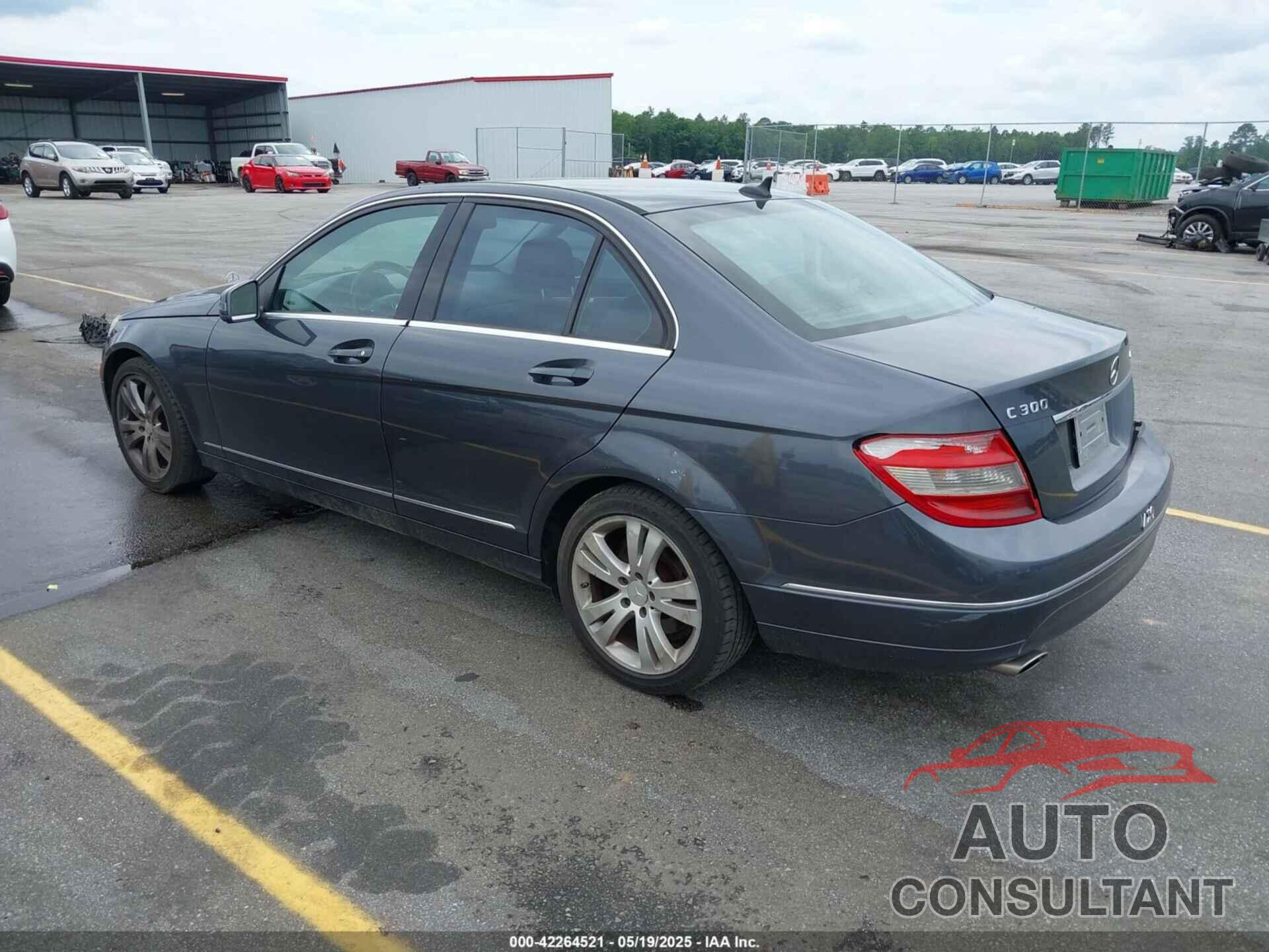MERCEDES-BENZ C 300 2010 - WDDGF8BB9AR108386