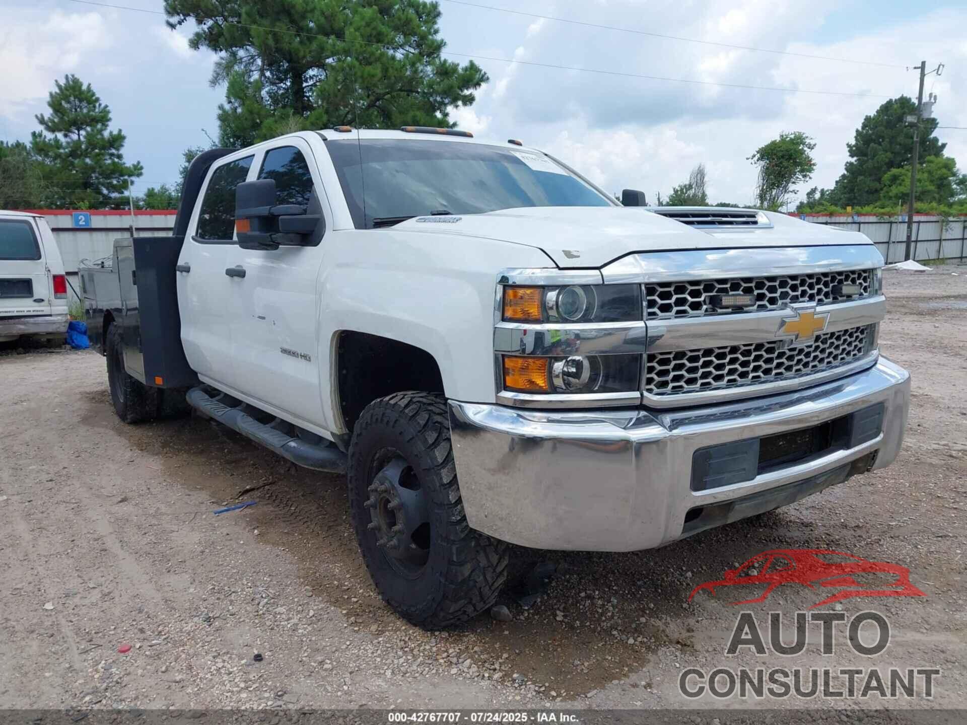 CHEVROLET SILVERADO 3500HD CHASSIS 2019 - 1GB4KVCY9KF182926