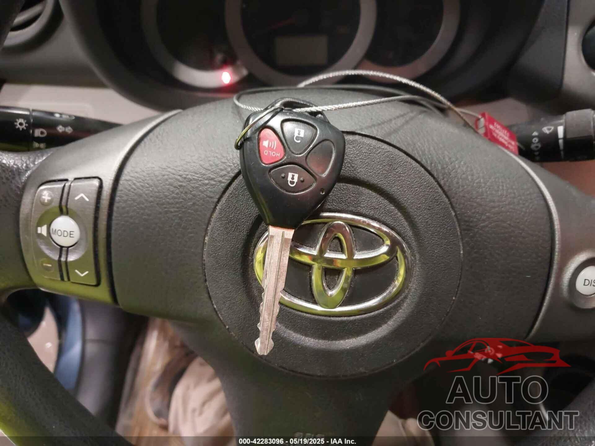 TOYOTA RAV4 2011 - 2T3ZF4DV1BW078644