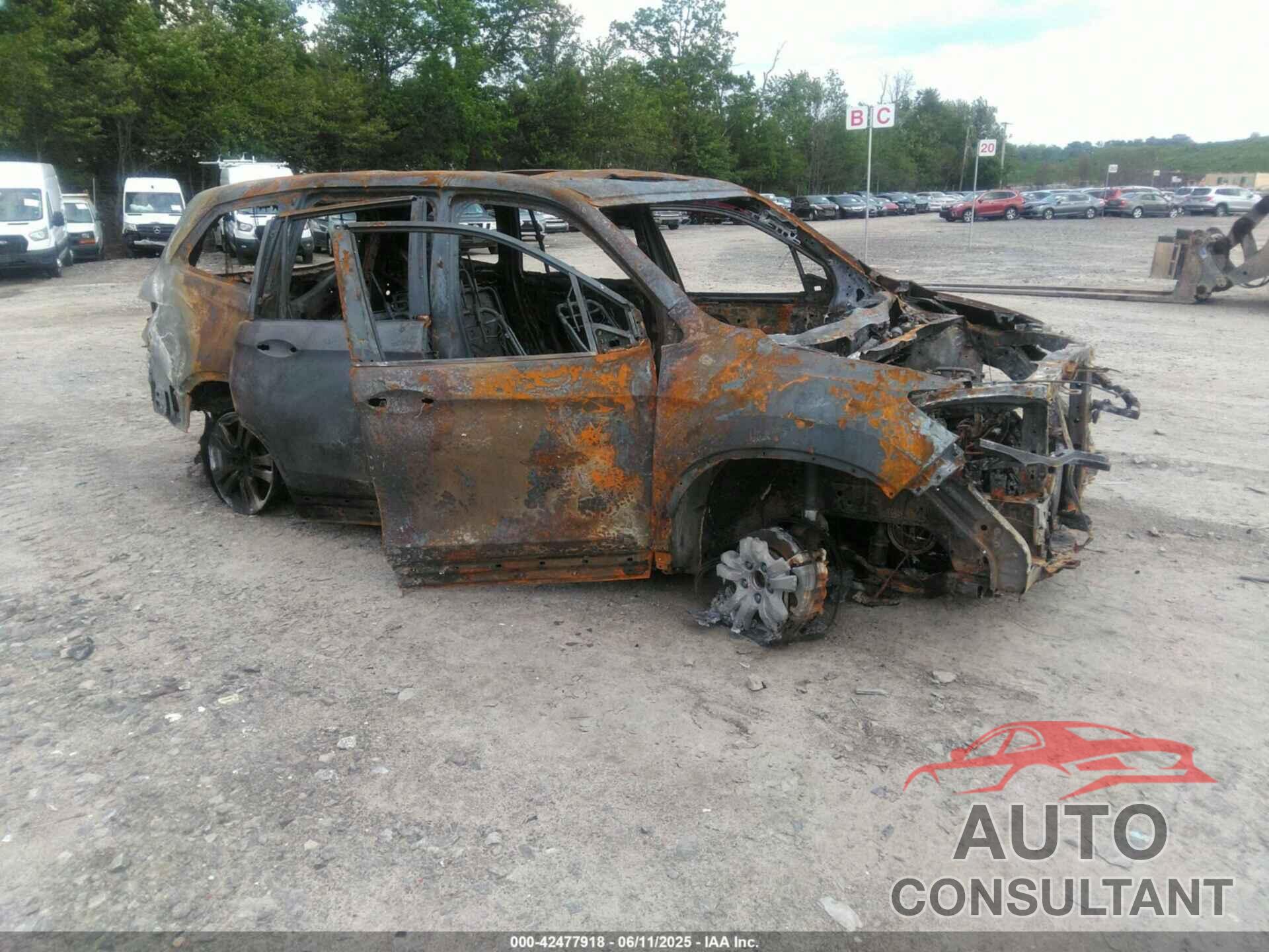 HONDA PILOT 2018 - 5FNYF6H53JB027930