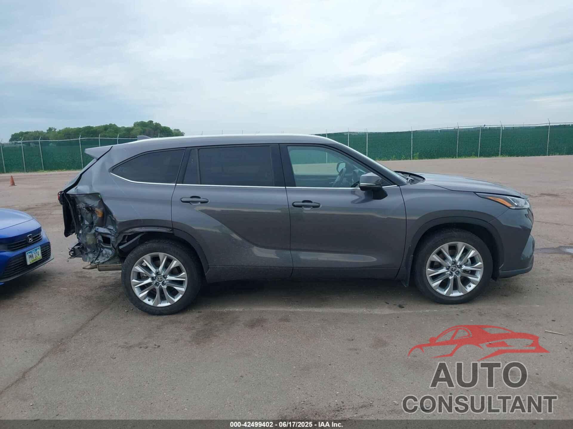 TOYOTA HIGHLANDER 2021 - 5TDDZRBH9MS540657
