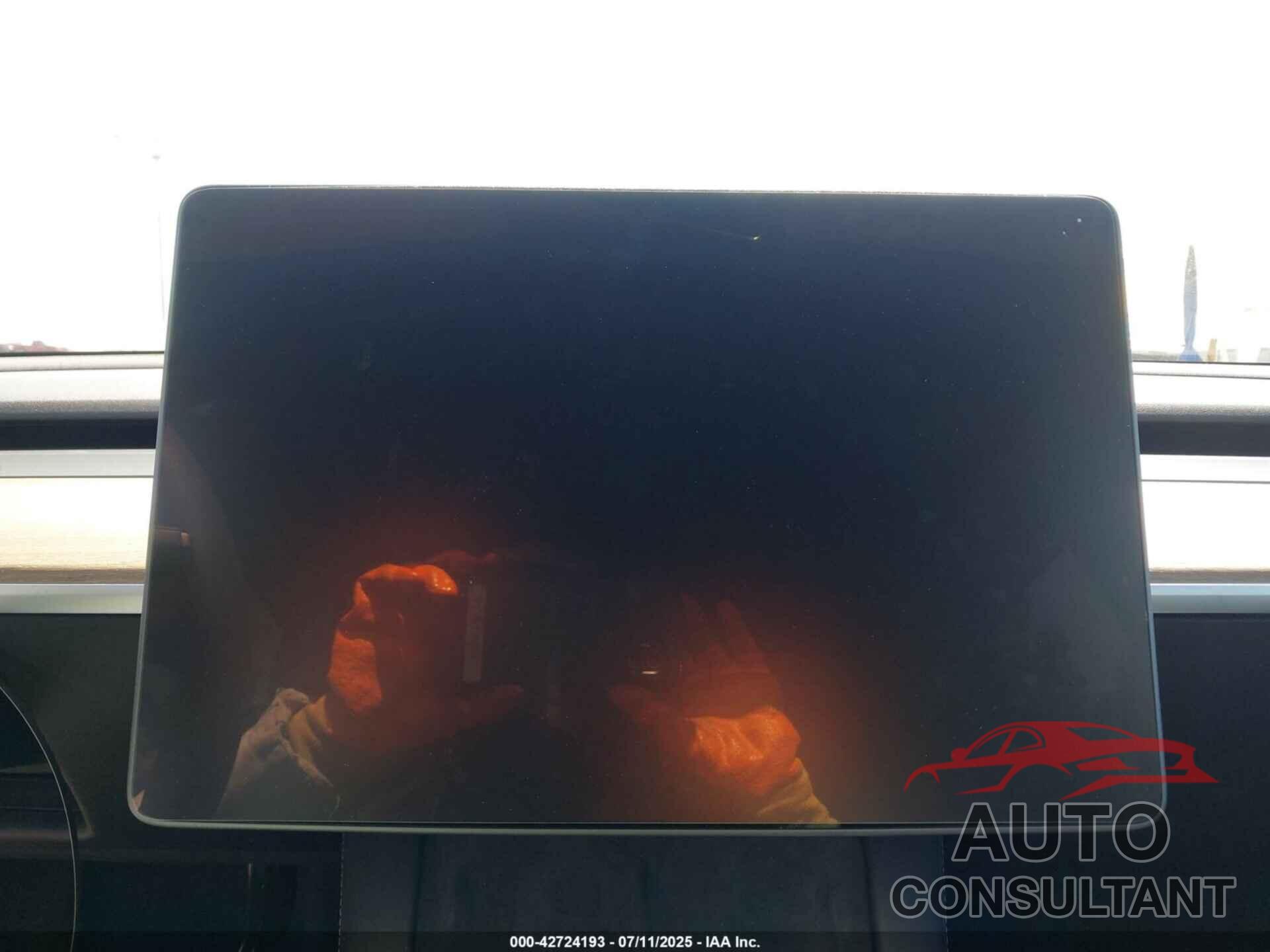 TESLA MODEL Y 2022 - 7SAYGDEE3NF545146