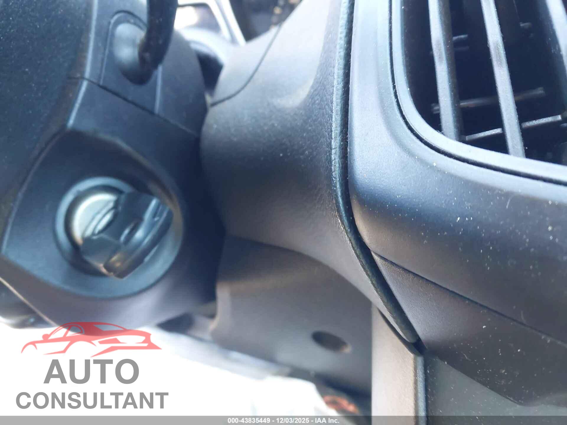 FORD FOCUS 2015 - 1FADP3E26FL313012