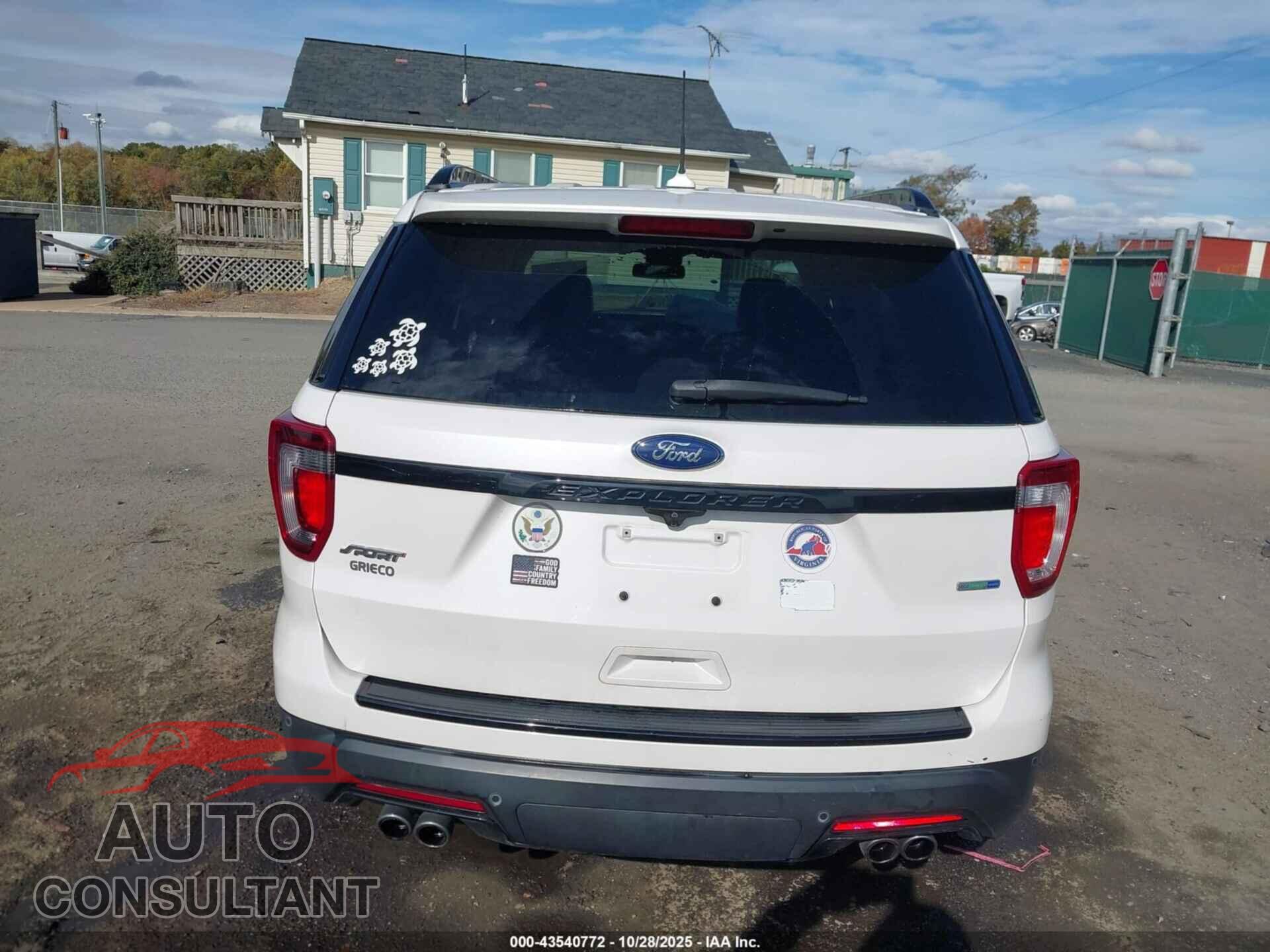 FORD EXPLORER 2018 - 1FM5K8GTXJGB85015