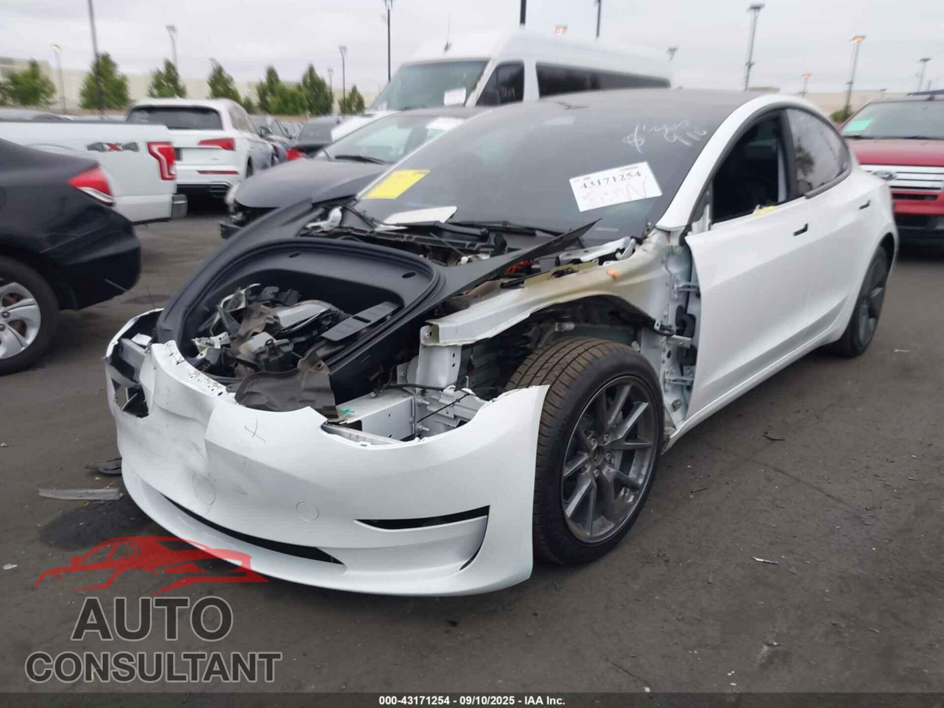 TESLA MODEL 3 2023 - 5YJ3E1EA5PF638567