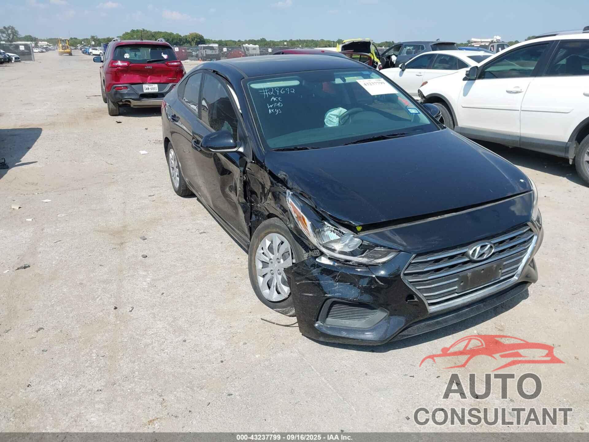 HYUNDAI ACCENT 2022 - 3KPC24A61NE168052