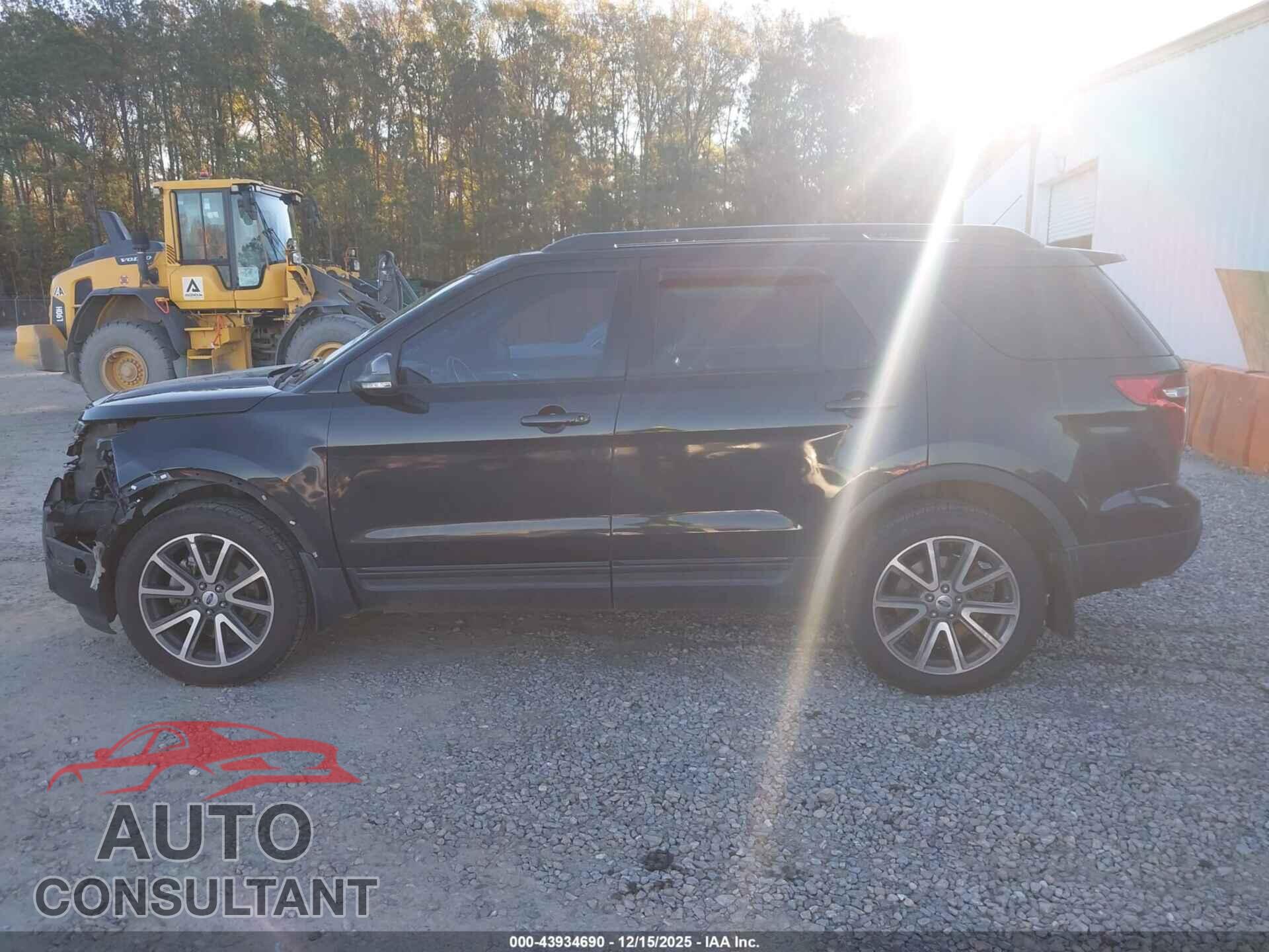 FORD EXPLORER 2015 - 1FM5K8D85FGA03129