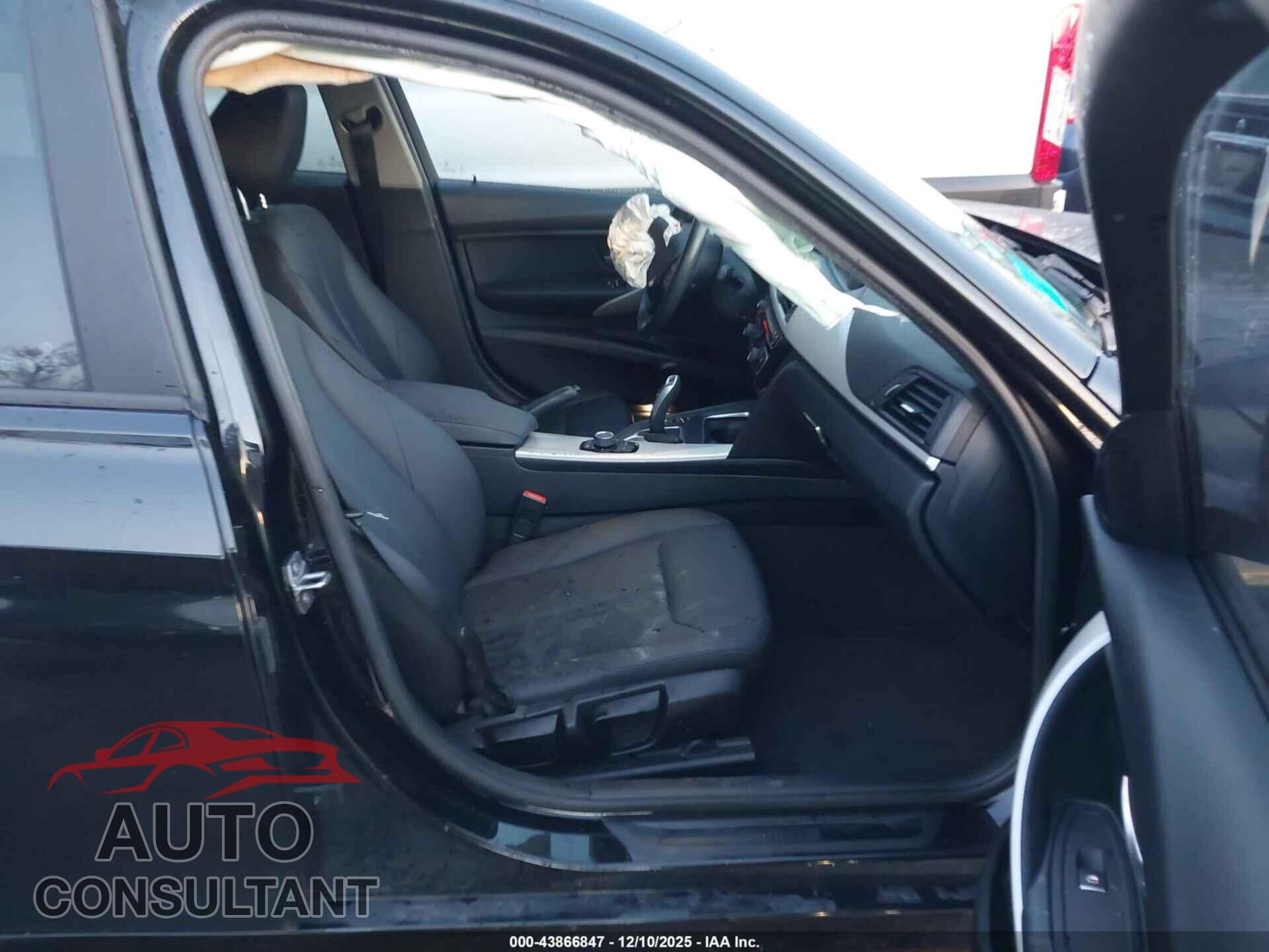 BMW 320I 2016 - WBA8E5G5XGNU21429